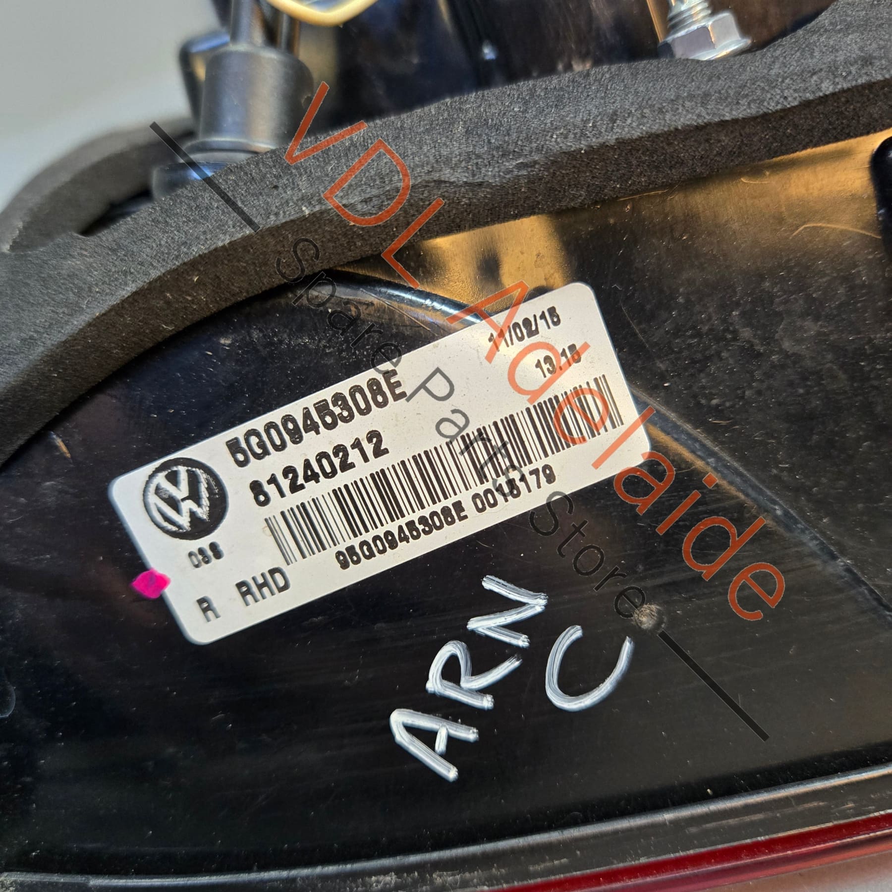 5G0945308E    VW Golf R MK7 Right Side Inner LED Tail Brake Light Taillight 5G0945308E