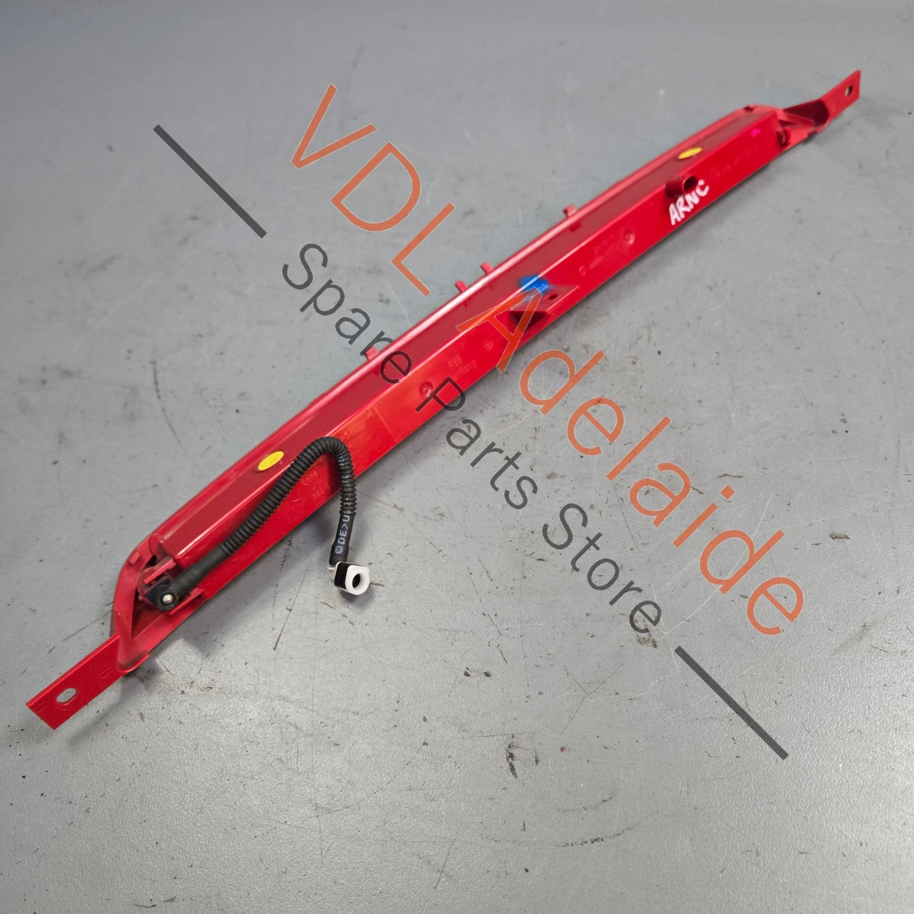 5G6945087A    VW Golf MK7 7.5 Gti R R-Line Spoiler Mounted 3rd Brake Light Middle 5G6945087A