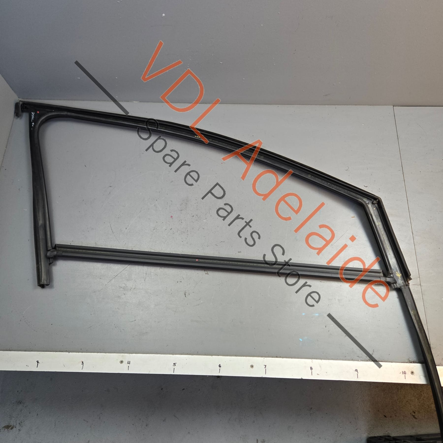 5G4837431K5AP    VW Golf MK7 Front Left Door Frame Window Rubber 5G4837431K 5AP