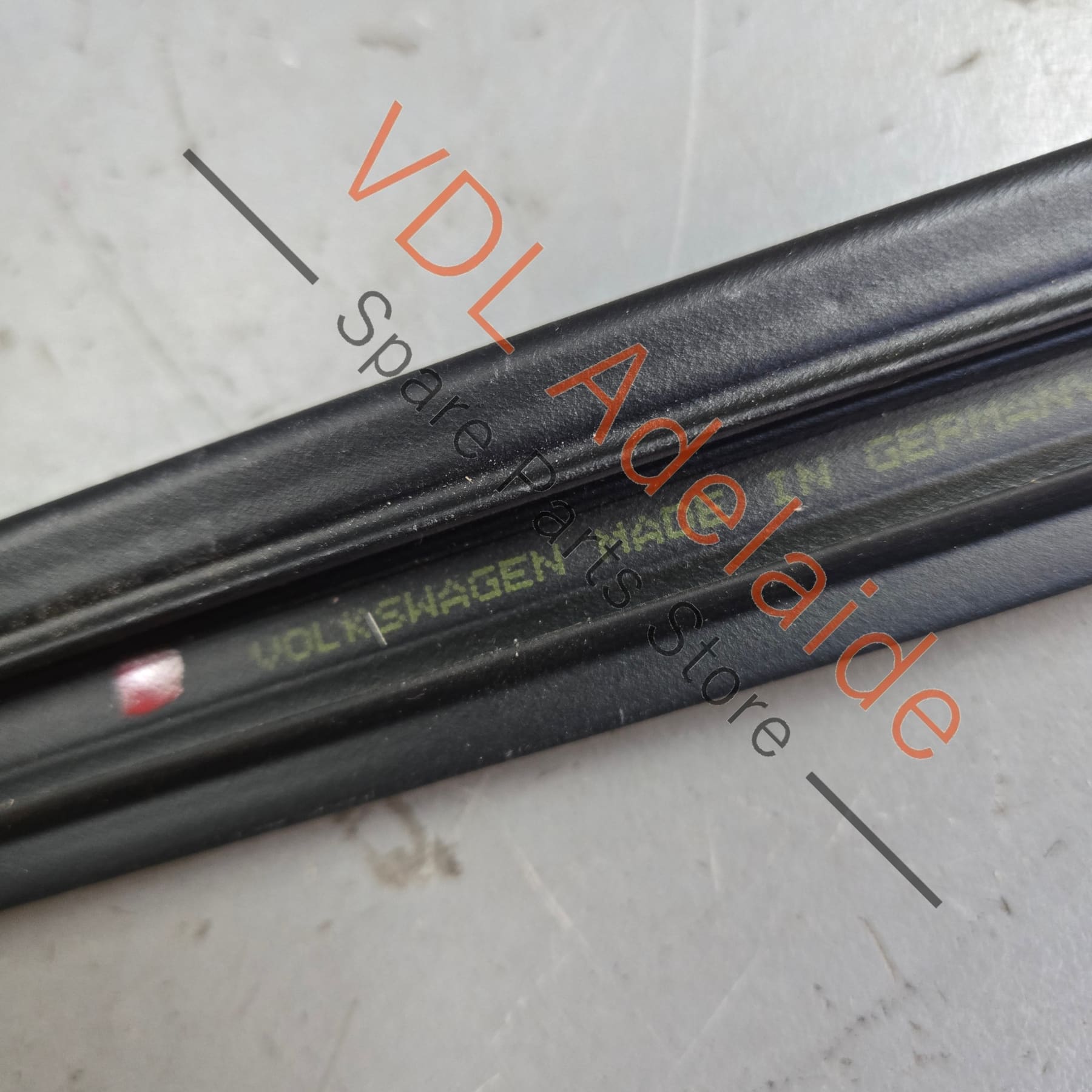 5G6839432J5AP    VW Golf MK7 Rear Right Door Frame Window Rubber 5G4839432J 5AP