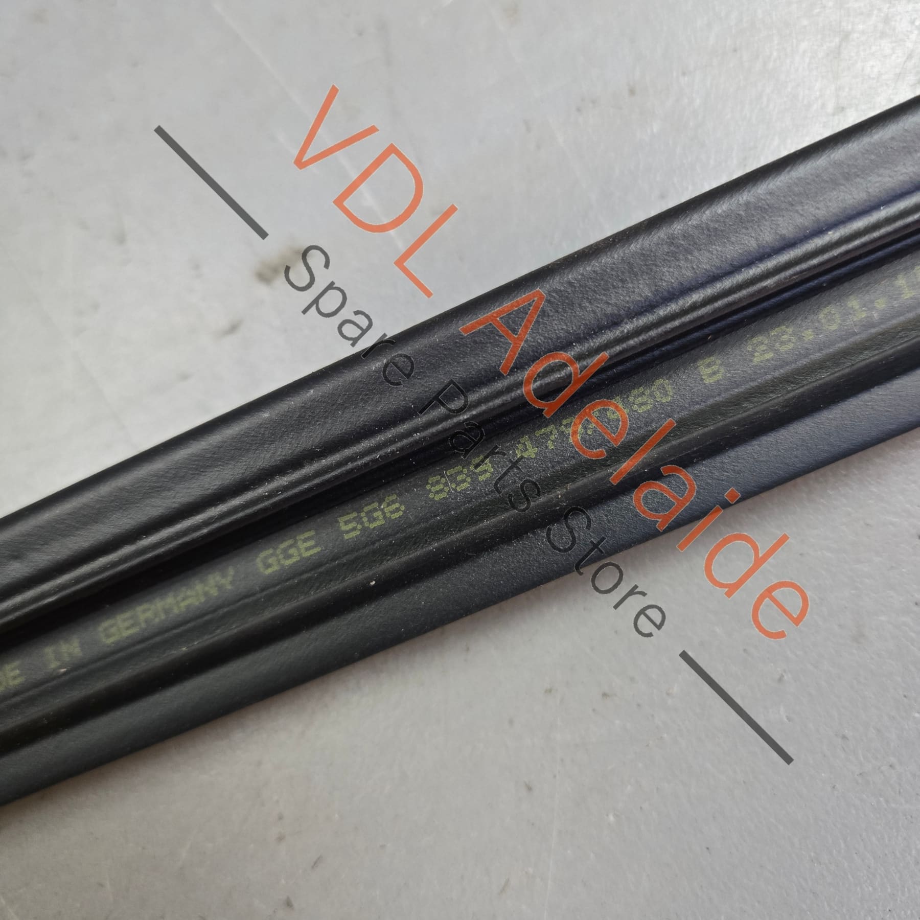 5G6839432J5AP    VW Golf MK7 Rear Right Door Frame Window Rubber 5G4839432J 5AP