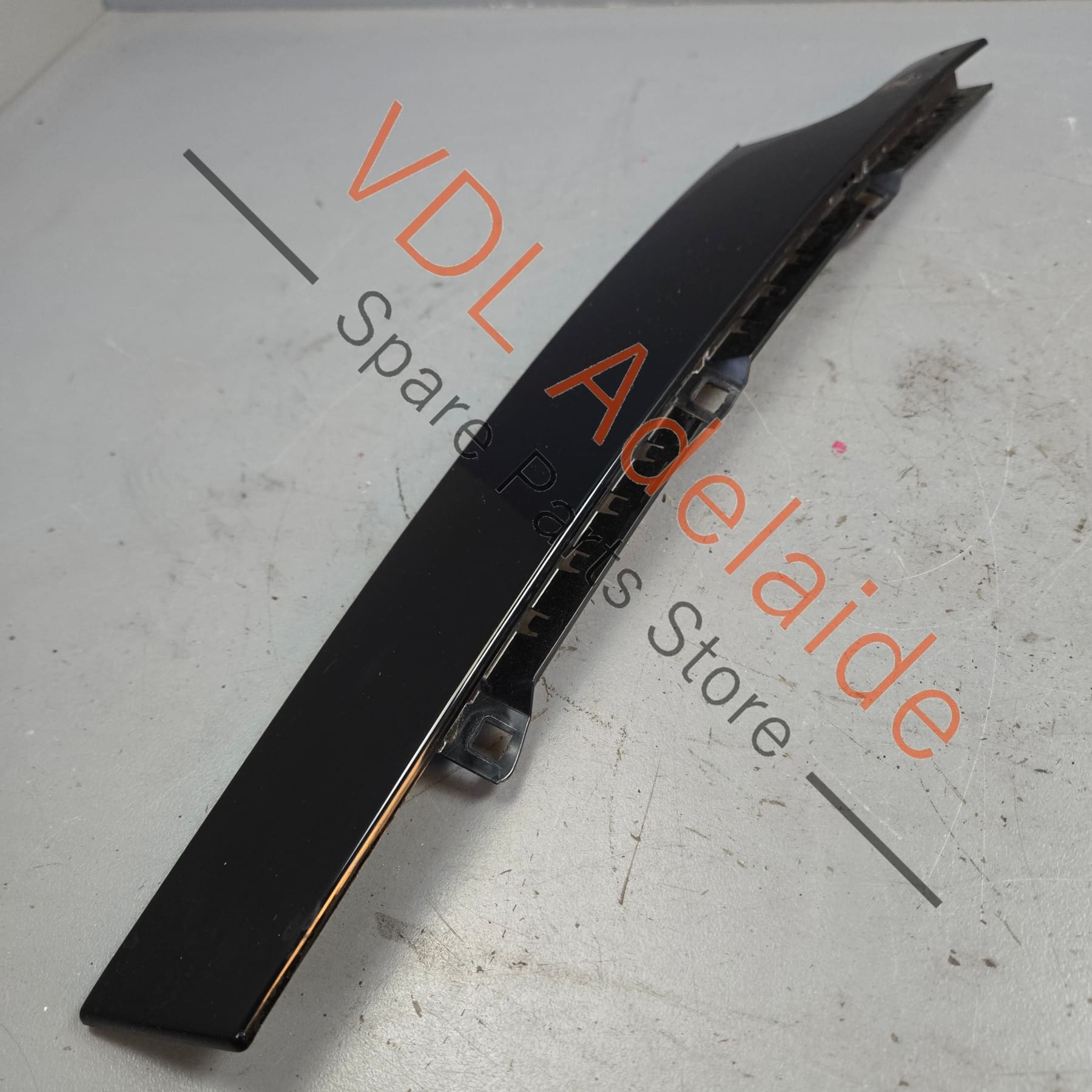5G4837889B    VW Golf Mk7 Gloss Black Front Left B Pillar Exterior Trim for Door Window Frame 5G4837889B