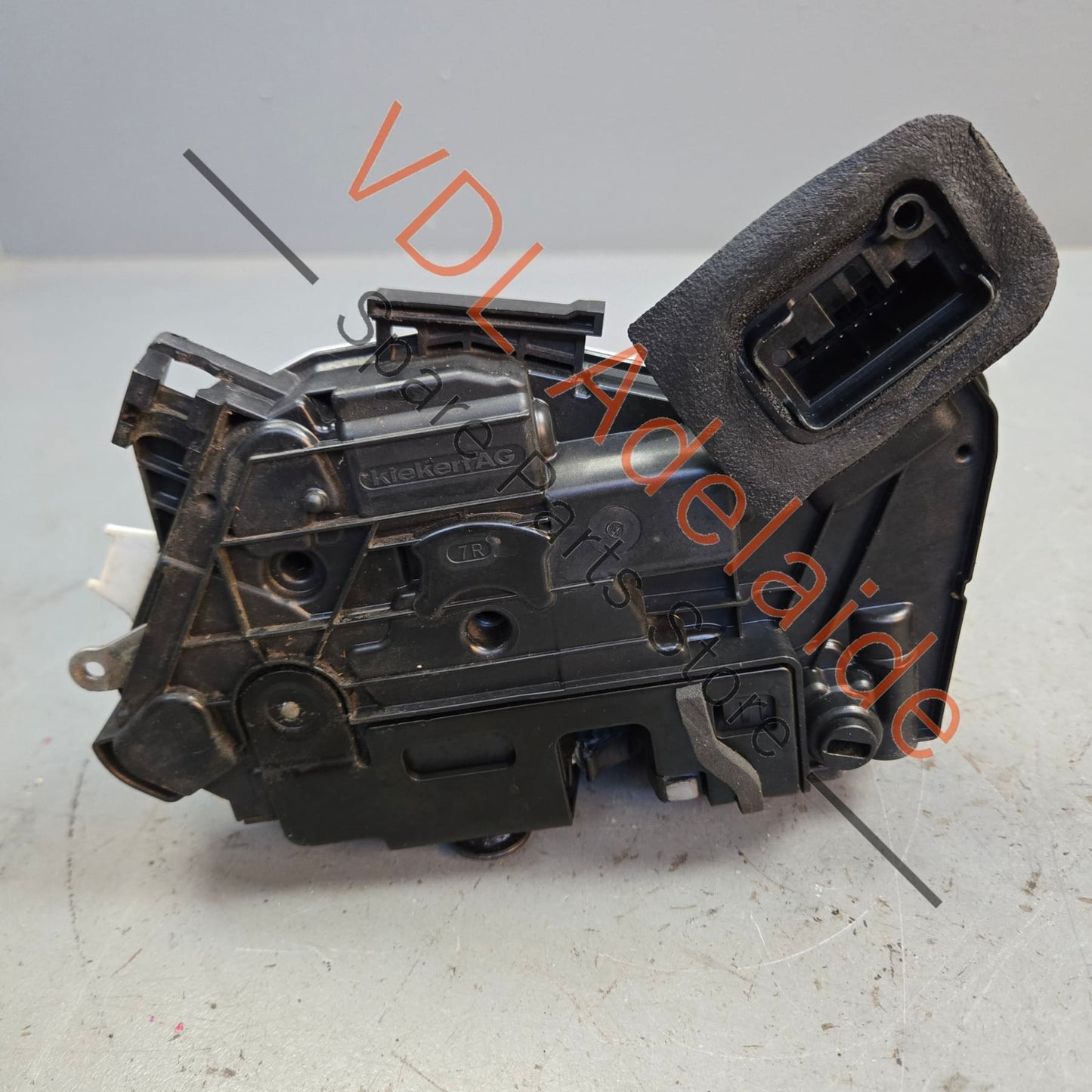 5K4839016R 5K4839016AG   VW Golf Rear Right Side Door Lock Actuator 5K4839016R 5K4839016AG