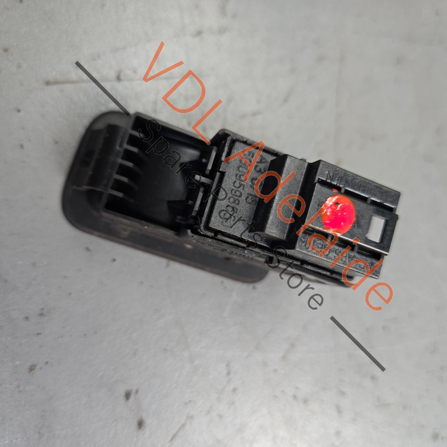 5G0959855L    VW Golf MK7 Right Passenger Power Window Switch 5G0959855L
