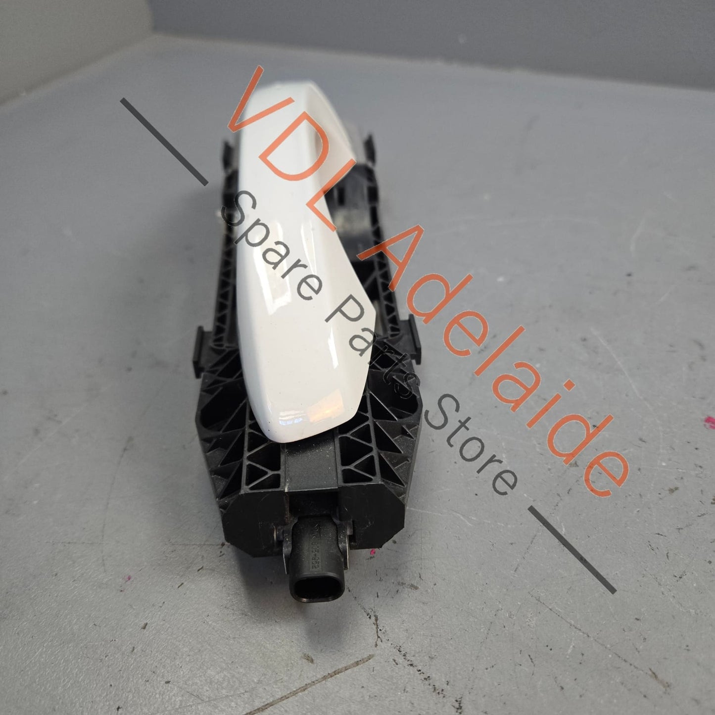 5G0837206QGRU 5G0837206R   VW Golf MK7 Front Right Exterior Door Handle Keyless Entry Pure White 0Q C9A LC9A 5G0837206R GRU