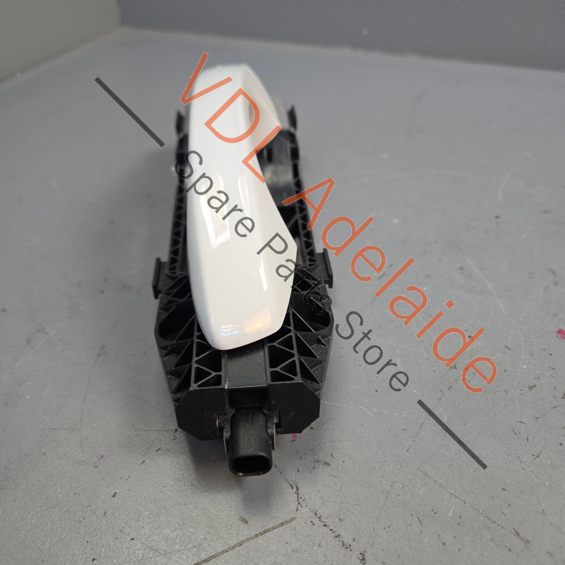 5G0837206QGRU 5G0837206R   VW Golf MK7 Front Right Exterior Door Handle Keyless Entry Pure White 0Q C9A LC9A 5G0837206R GRU