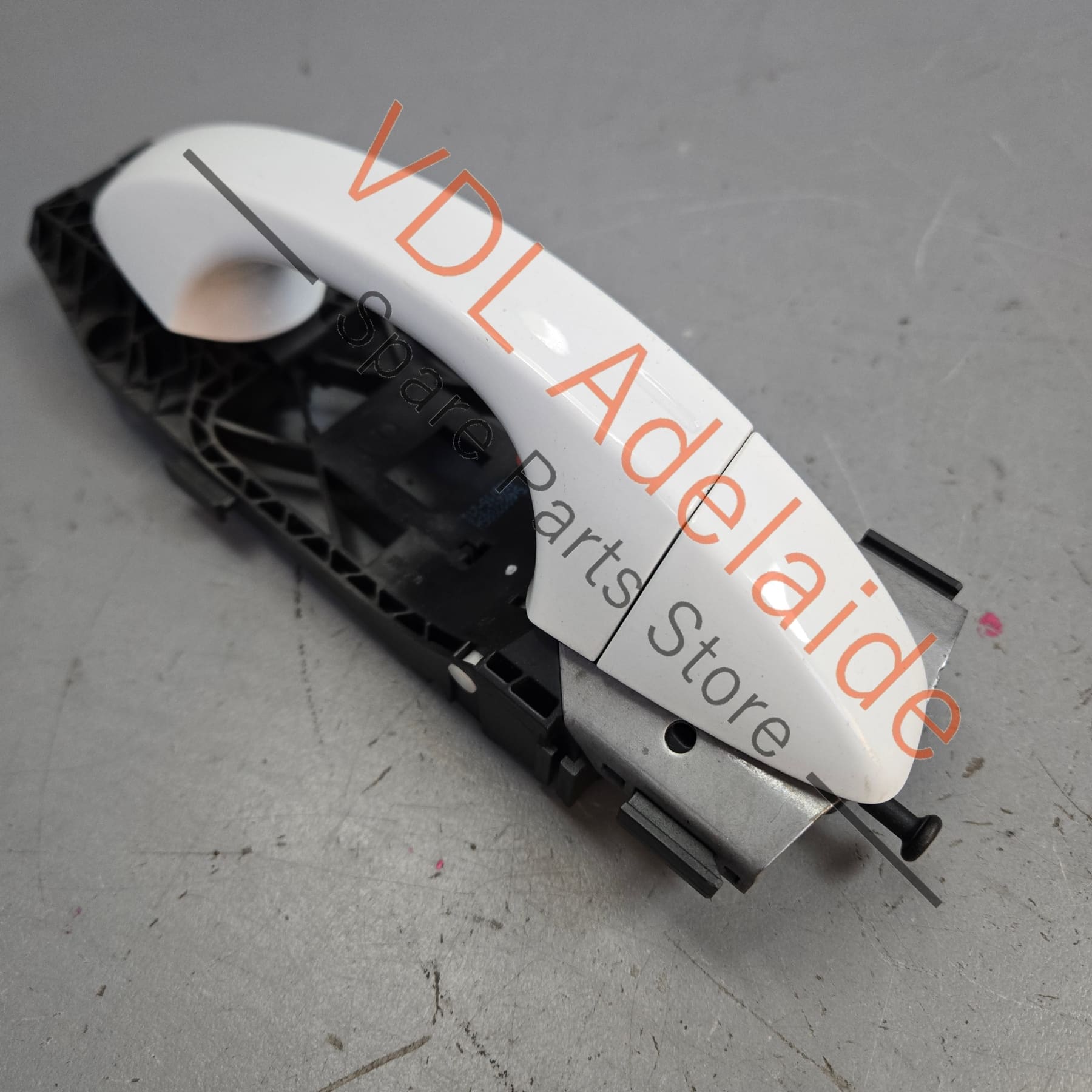 5G0837206QGRU 5G0837206R   VW Golf MK7 Front Right Exterior Door Handle Keyless Entry Pure White 0Q C9A LC9A 5G0837206R GRU