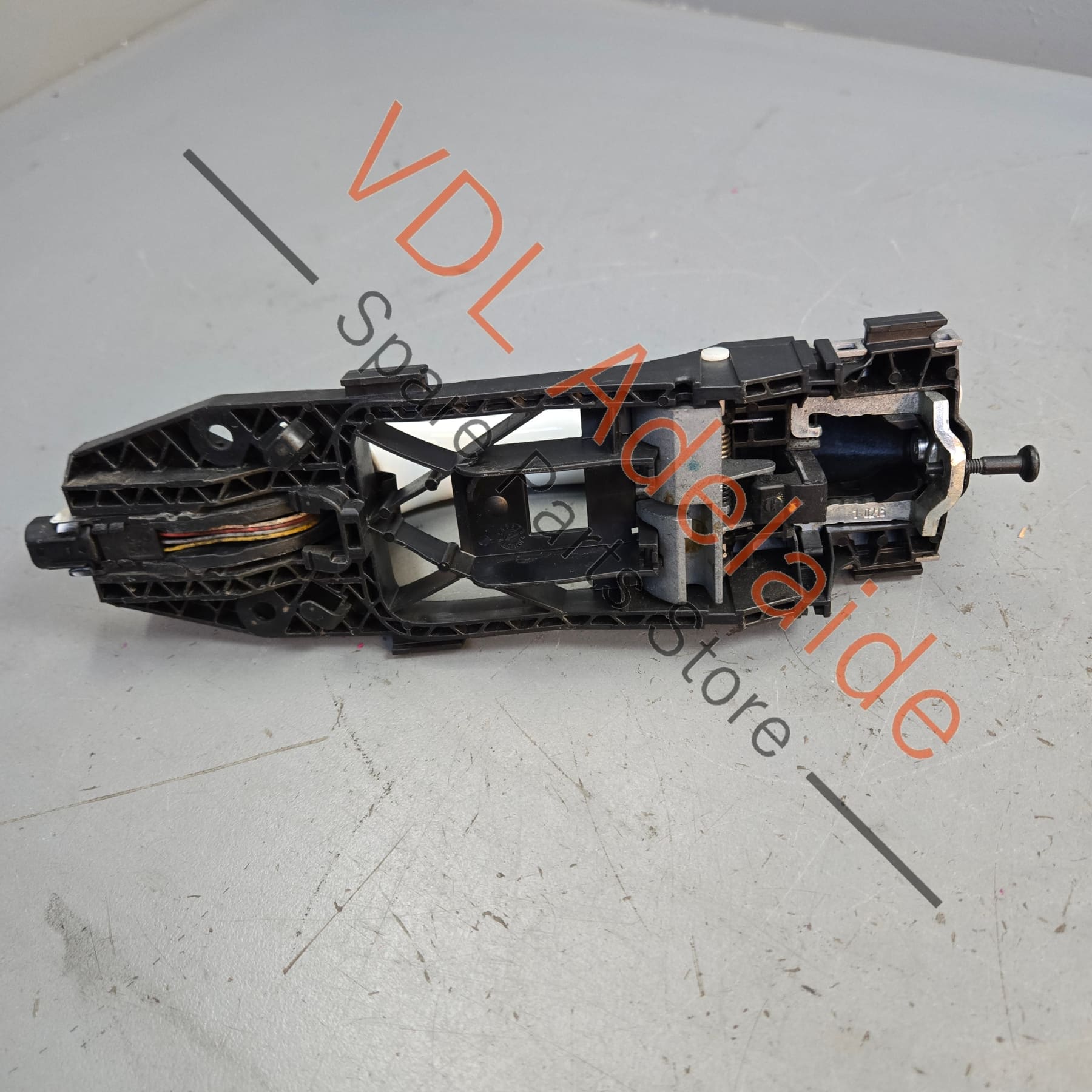 5G0837206QGRU 5G0837206R   VW Golf MK7 Front Right Exterior Door Handle Keyless Entry Pure White 0Q C9A LC9A 5G0837206R GRU