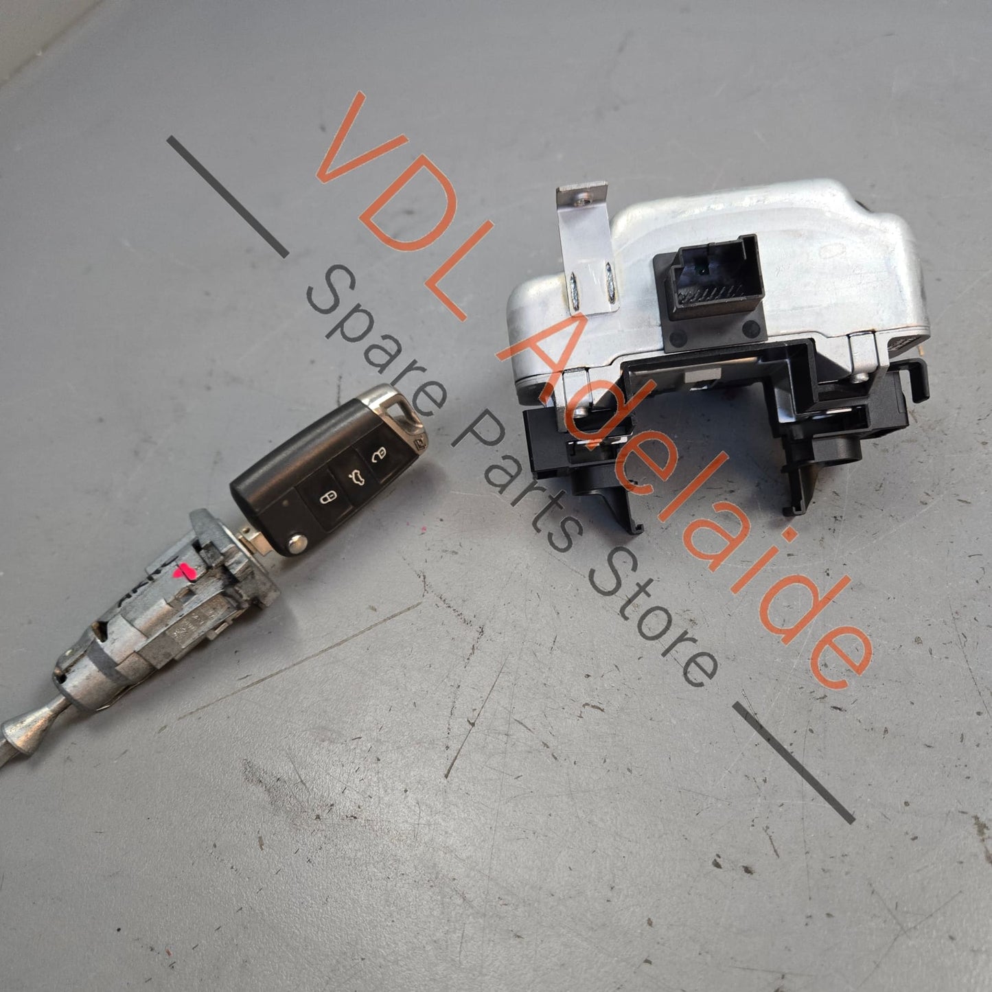 5Q0905861A    VW Golf MK7 Audi A3 S3 Steering Column Lock for vehicles with Keyless Go 5Q0905861A