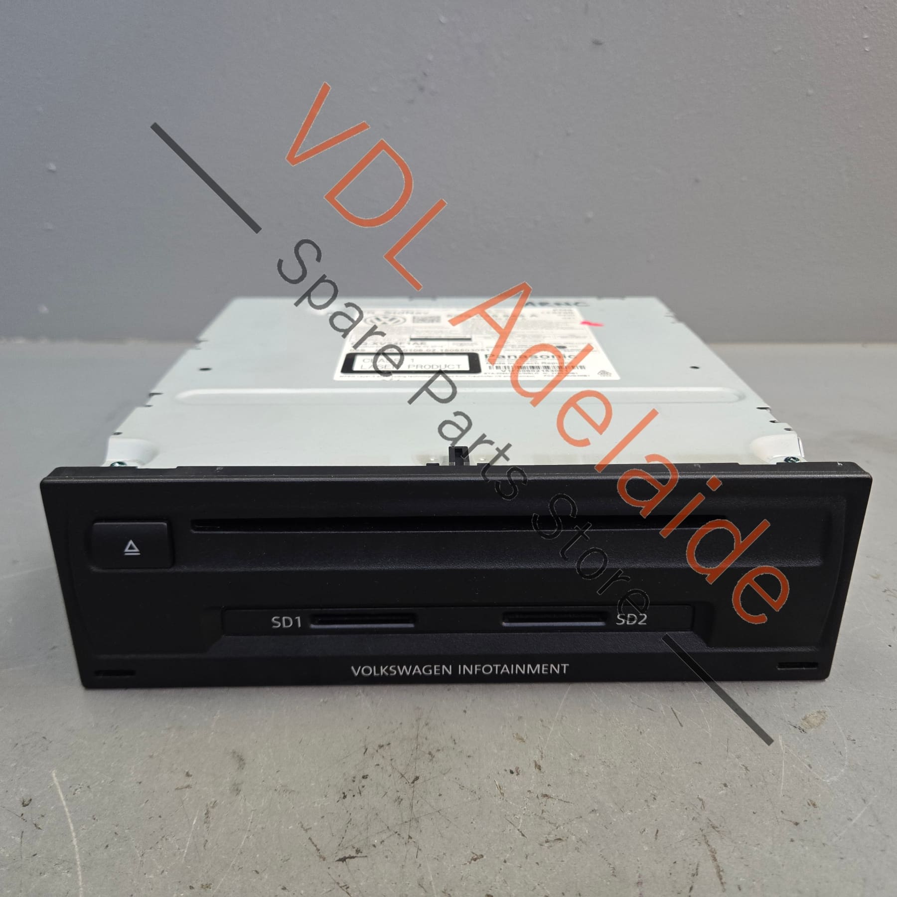 5G0035846A    VW Golf Mk7 Discover Media Control Unit Radio Bluetooth SD/CD Navigation 5G0035846A