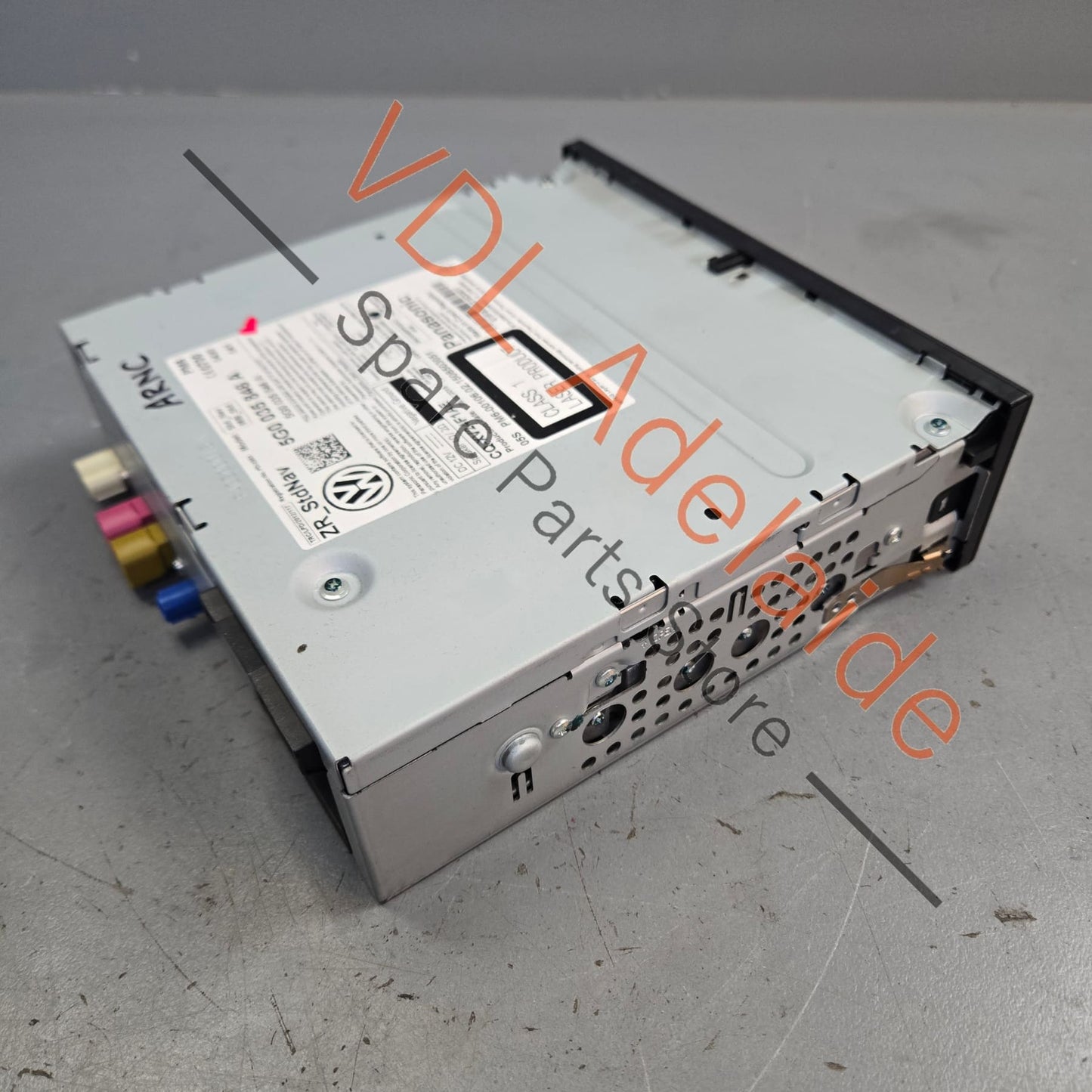 5G0035846A    VW Golf Mk7 Discover Media Control Unit Radio Bluetooth SD/CD Navigation 5G0035846A