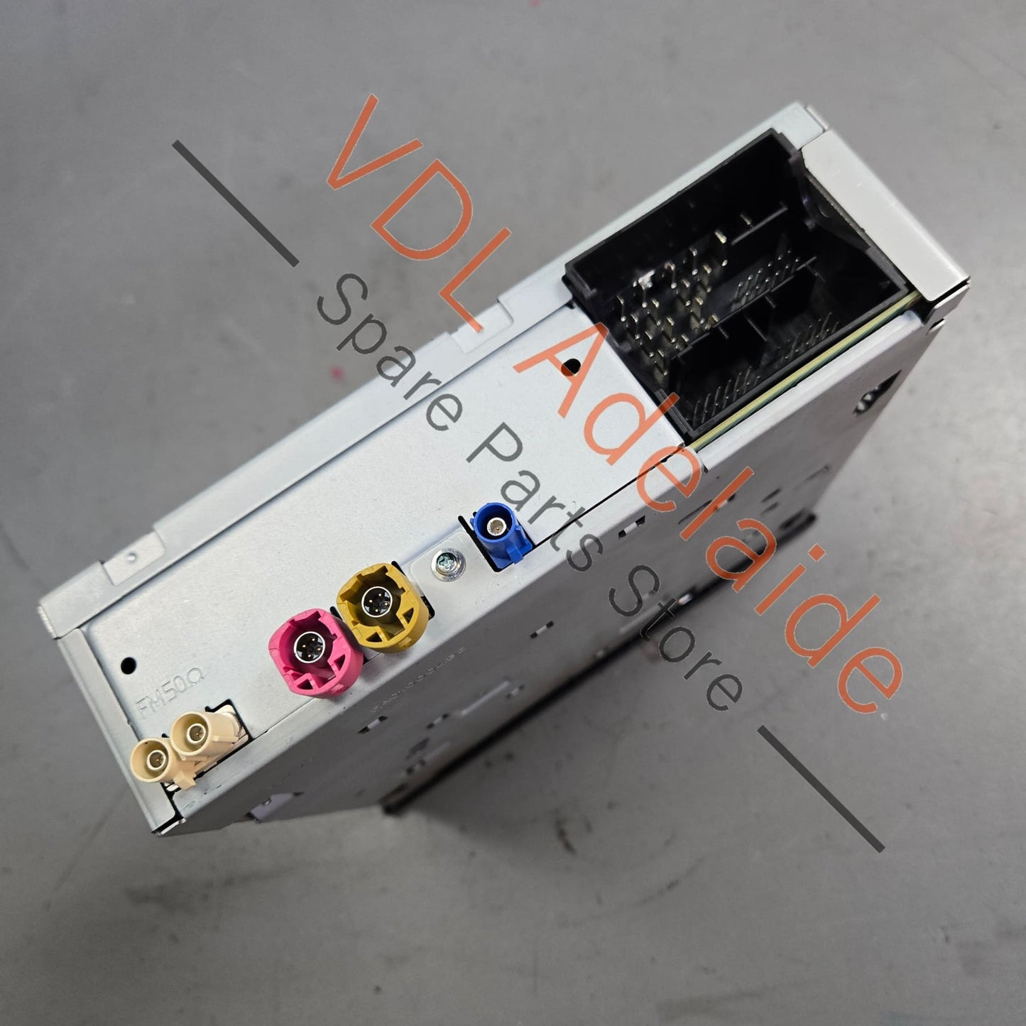 5G0035846A    VW Golf Mk7 Discover Media Control Unit Radio Bluetooth SD/CD Navigation 5G0035846A