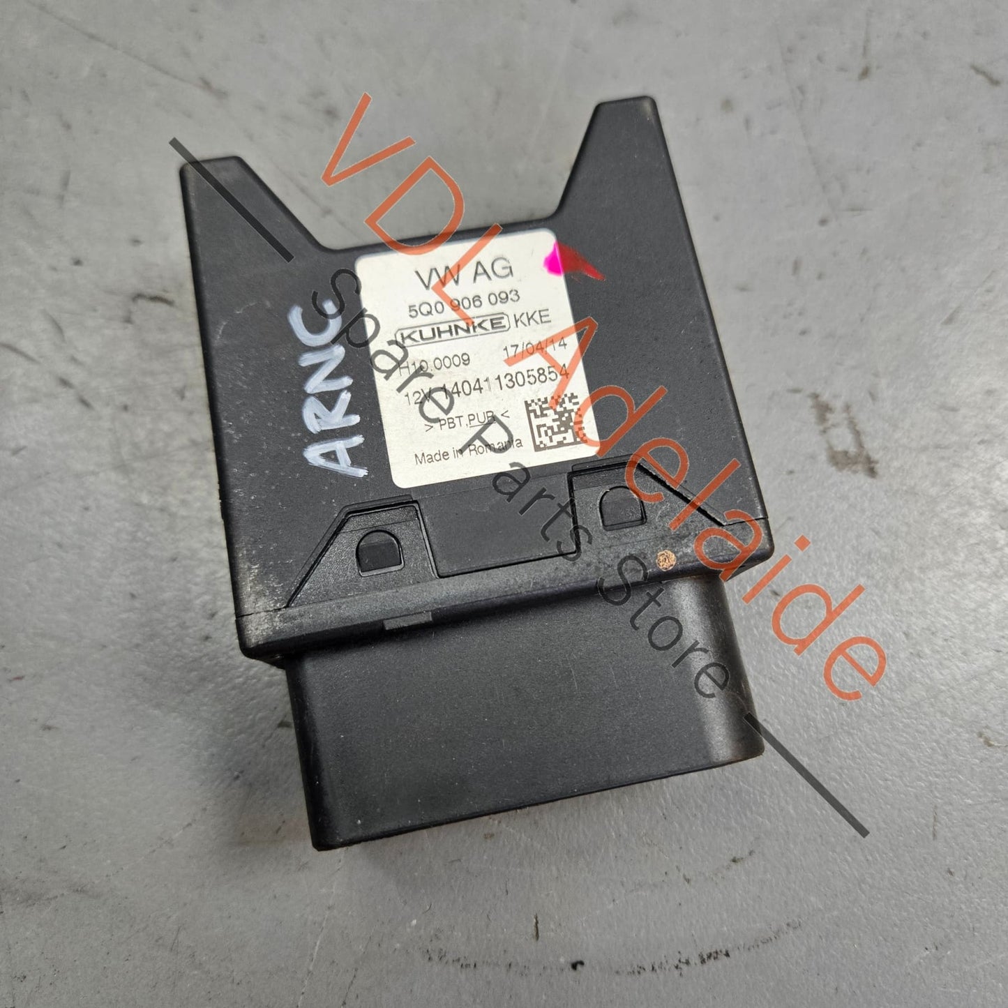 5Q0906093    Volkswagen VW Golf Mk7 7.5 Fuel Pump Relay Control Module 5Q0906093A 5Q0906093B