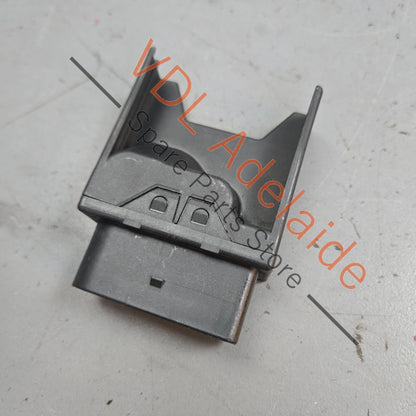 5Q0906093    Volkswagen VW Golf Mk7 7.5 Fuel Pump Relay Control Module 5Q0906093A 5Q0906093B