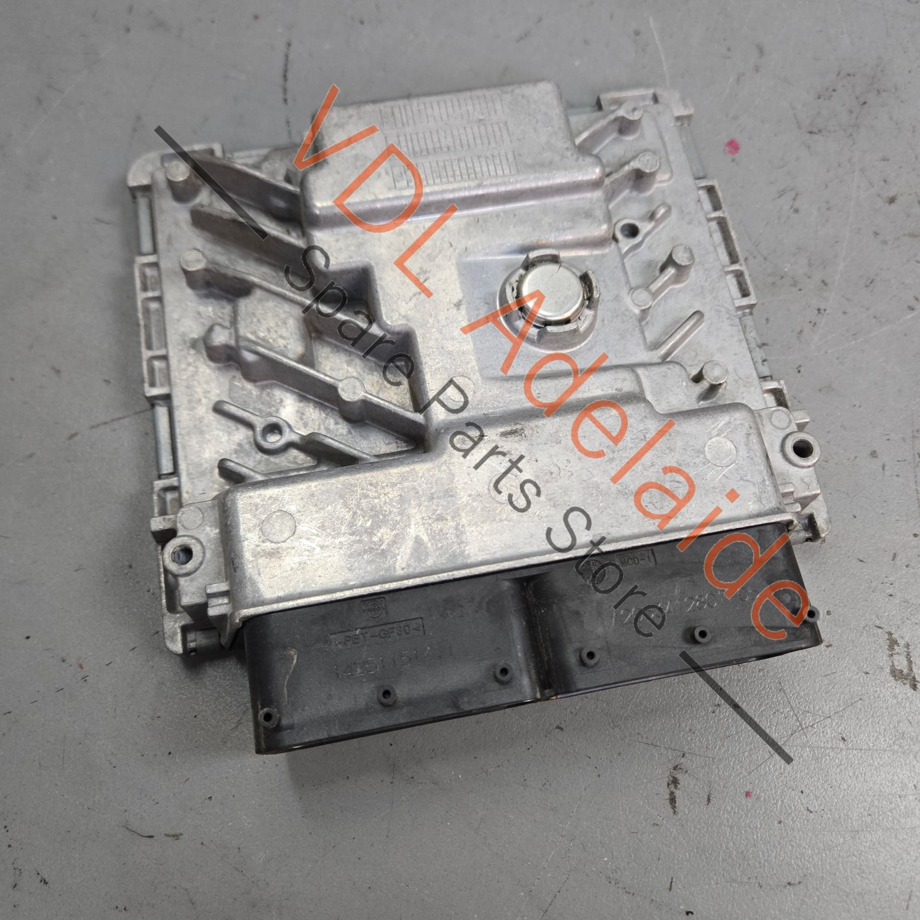 5G0906259E 06K907425B   VW Golf R MK7 Engine Control Unit ECU for 2.0 CJXB Petrol Engine 06K907425B 5G0906259E