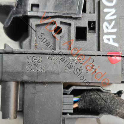 5G0927225D    VW Golf MK7 7.5 EPB Park Brake Switch Centre Console with Wiring Tail 5G0927225D