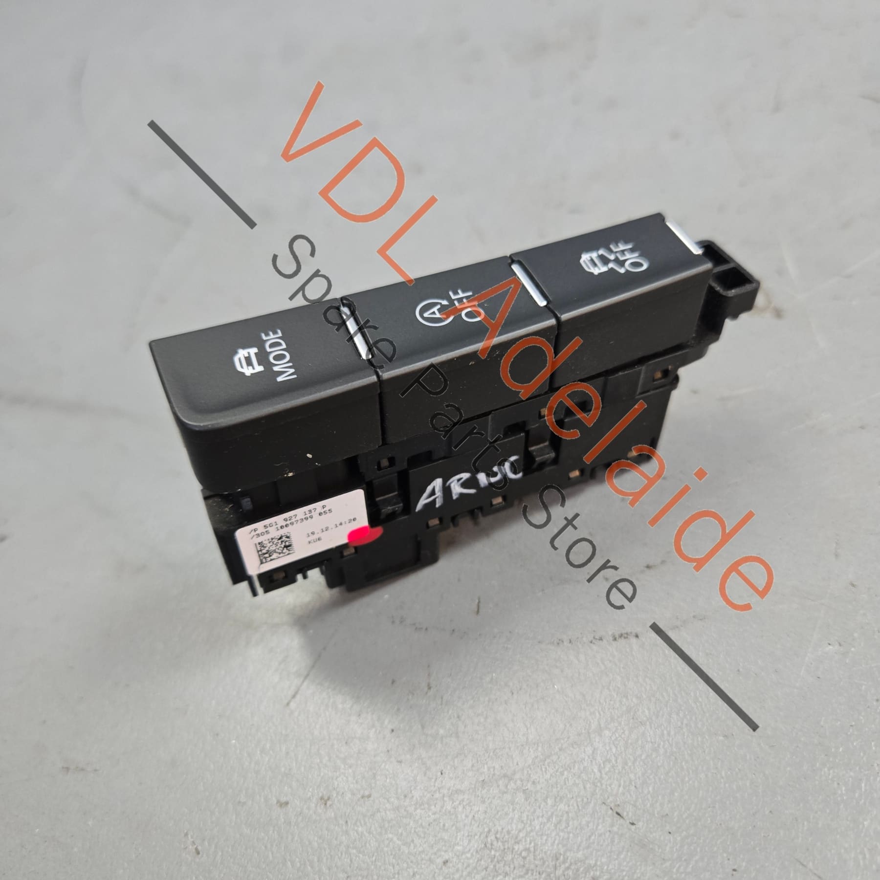 5G1927137P    VW Golf MK7.5 Driving Mode ESP & Start Stop Switch Centre Console 5G1927137P