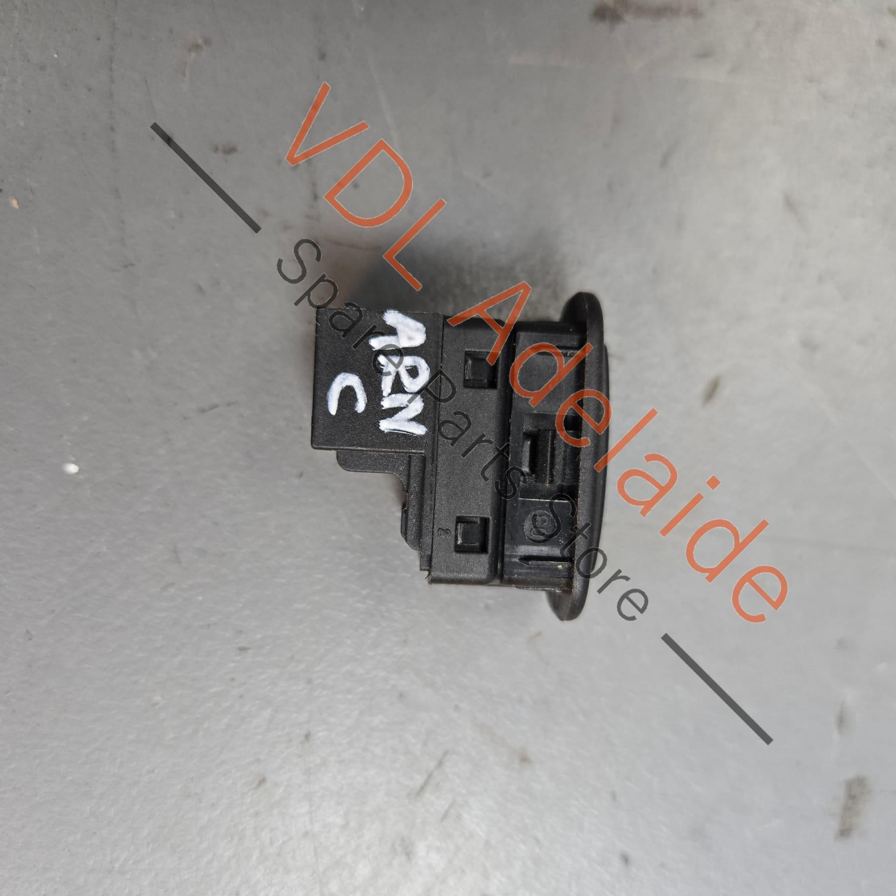 5G0962109    VW Golf R Mk7 Anti-Theft Alarm System Switch Button 5G0962109