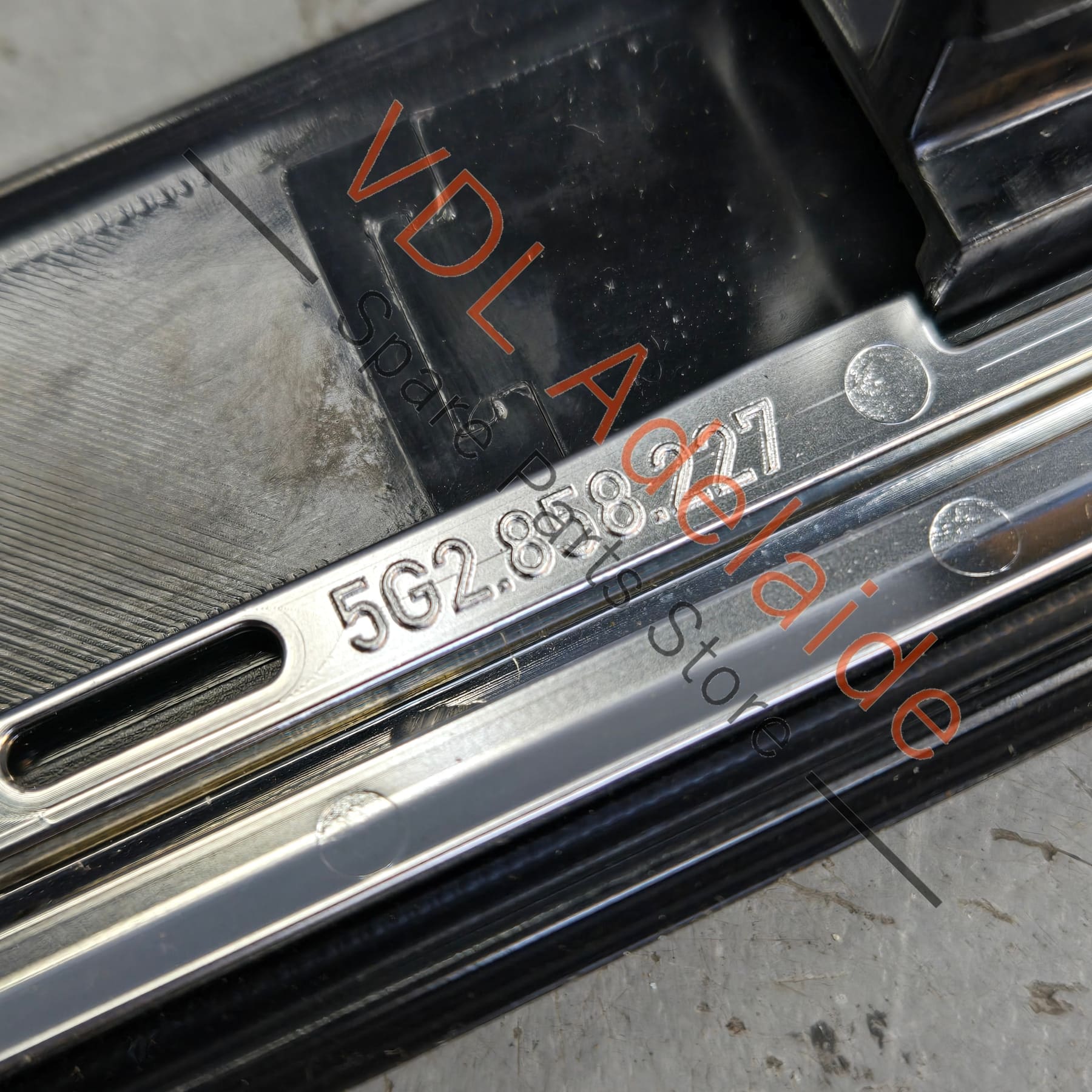 5G2858418C    VW Golf MK7 7.5 Dashboard Inlay Trim Dark Carbon look 5G2858418C CSJ