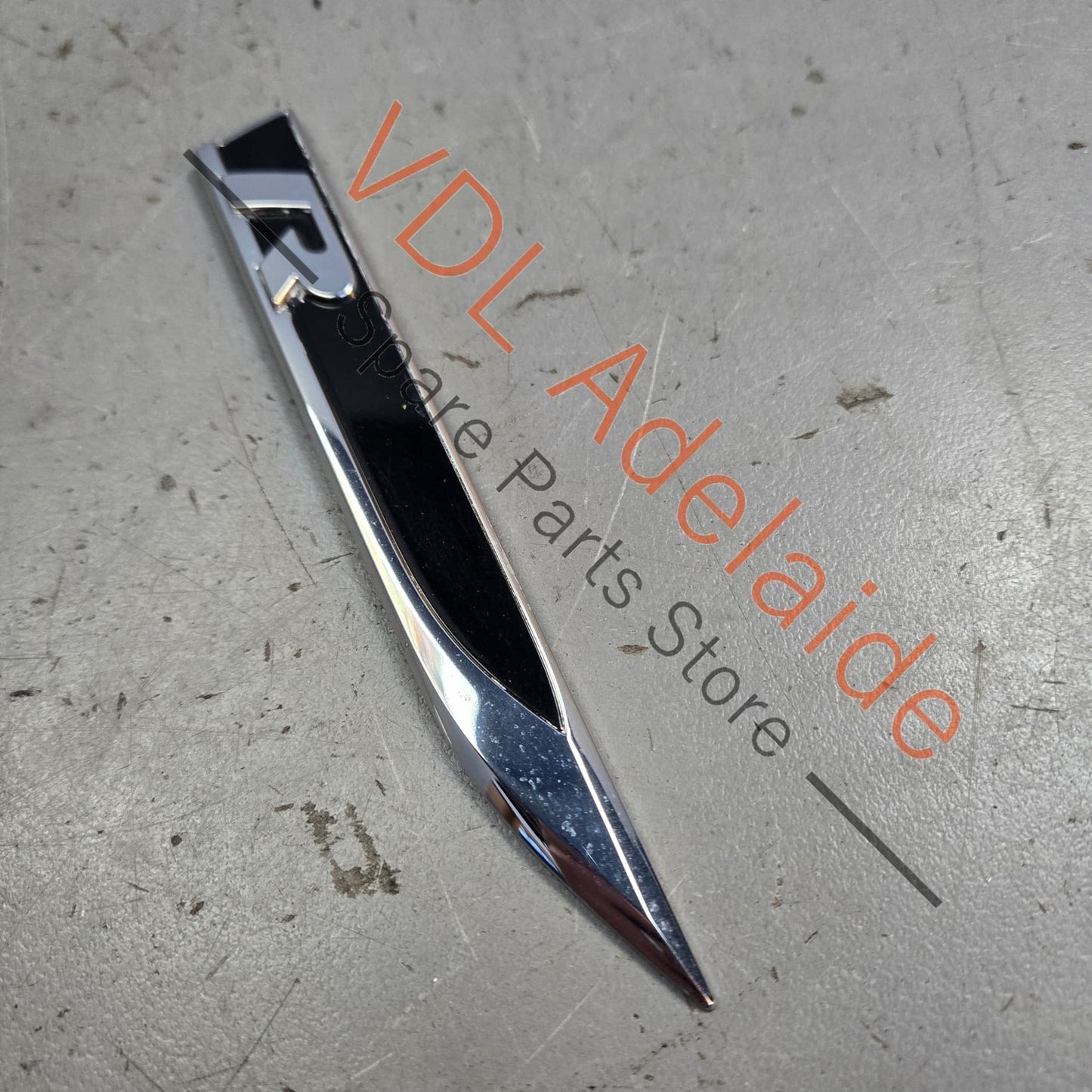 5G0853688BGFOD 5G0853688E   VW Golf Mk7 Genuine OEM LHS Fender Badge 5G0853688BG FOD 5G0853688E