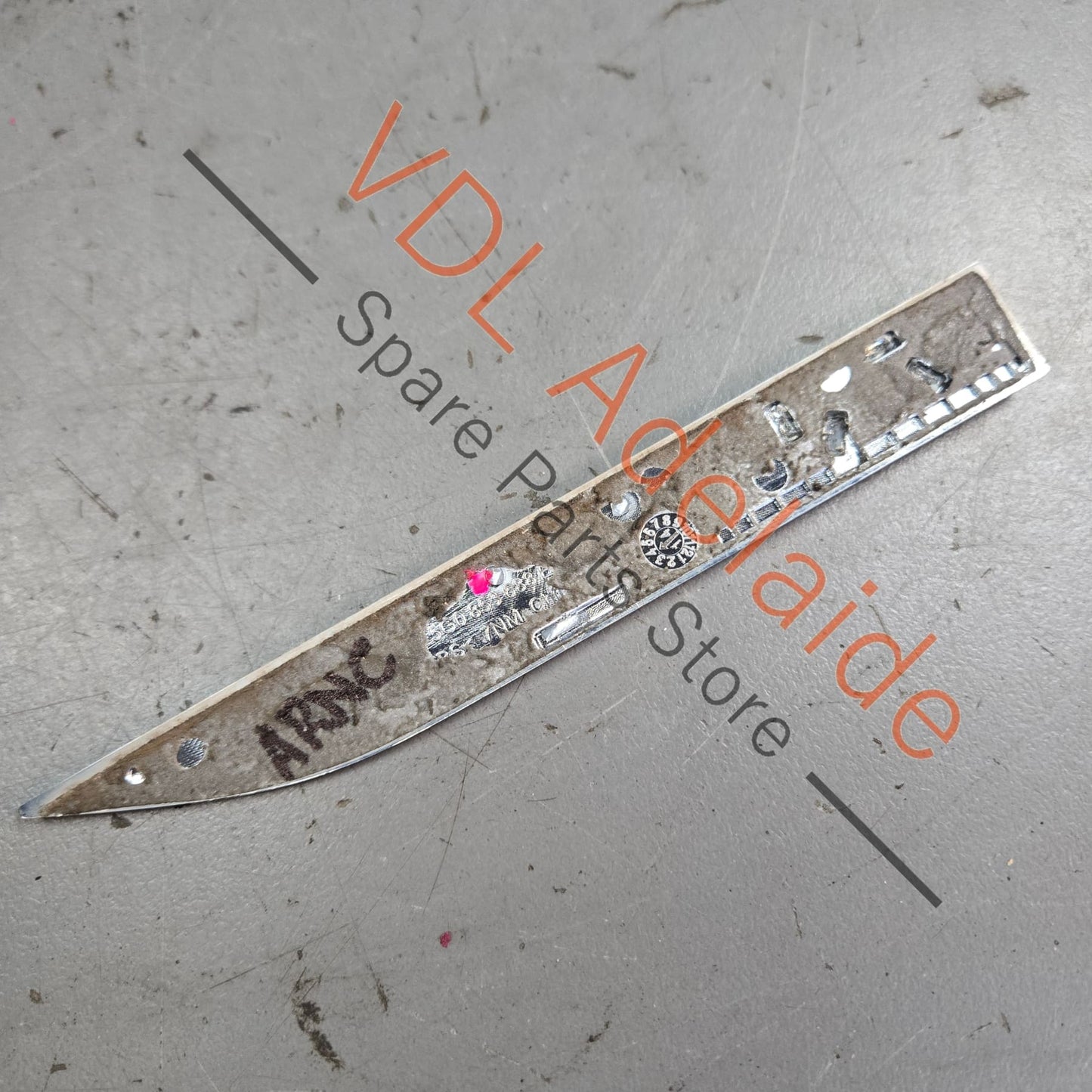 5G0853688BGFOD 5G0853688E   VW Golf Mk7 Genuine OEM LHS Fender Badge 5G0853688BG FOD 5G0853688E