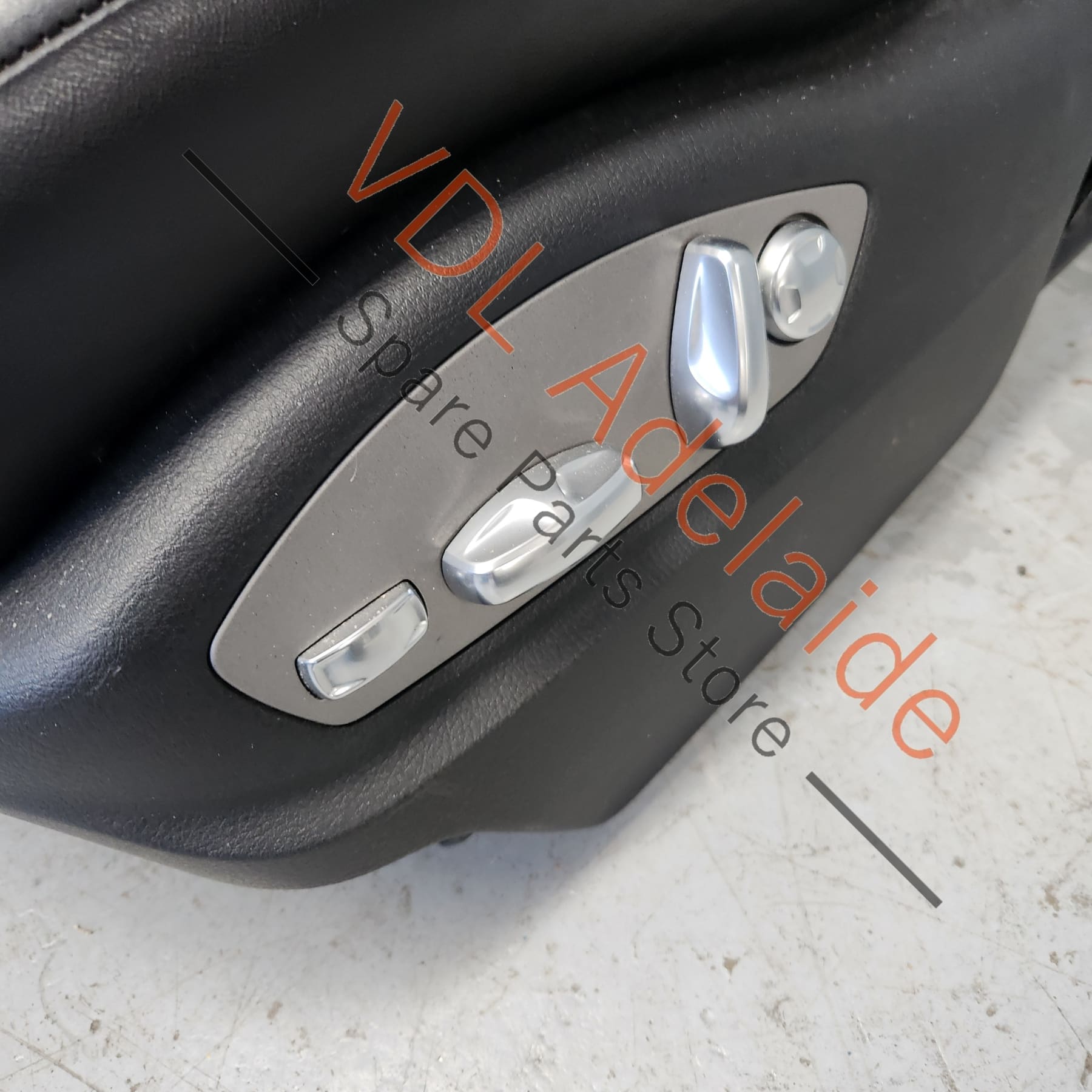 9A7959748B    Porsche Cayenne 958 Front Left Seat Complete Black Leather w Heating 95861876004 9A7959747B