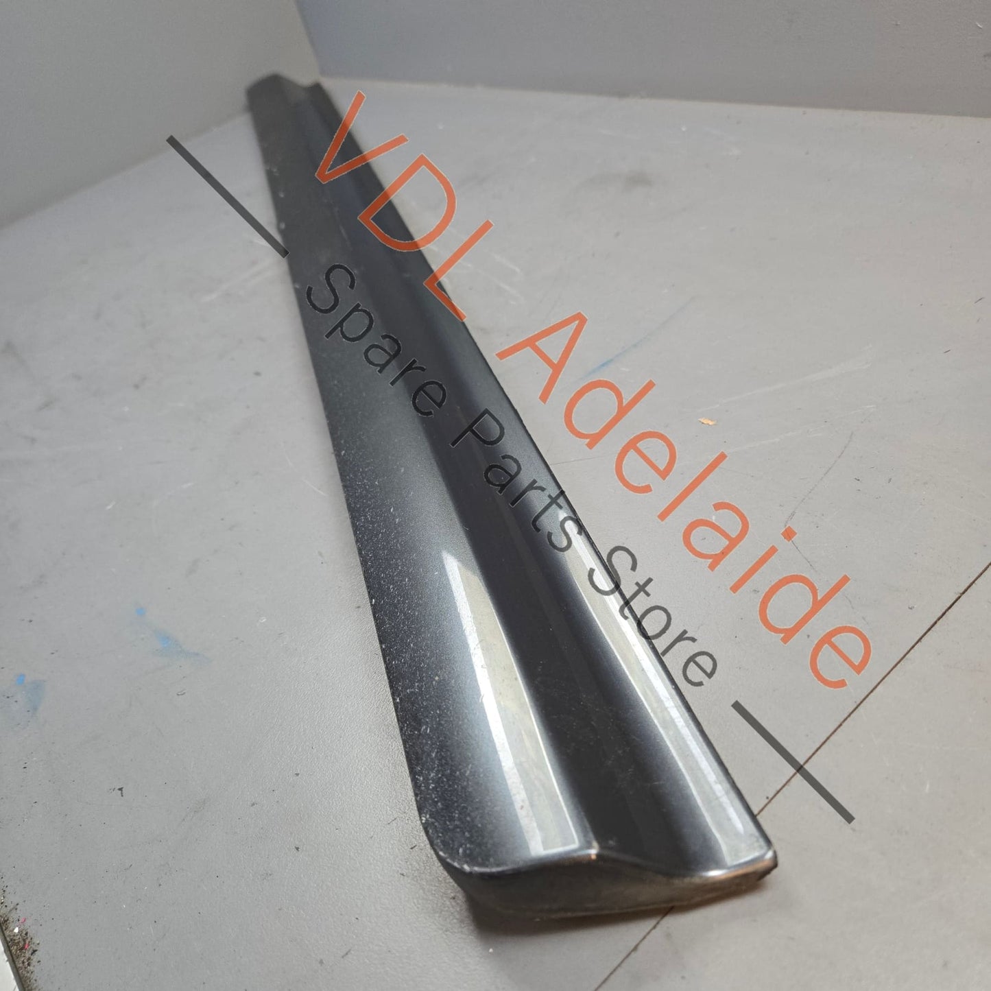 4E0853960C    Audi A8 S8 Front Right Lower Exterior Door Trim Moulding Plastic 4E0853960C