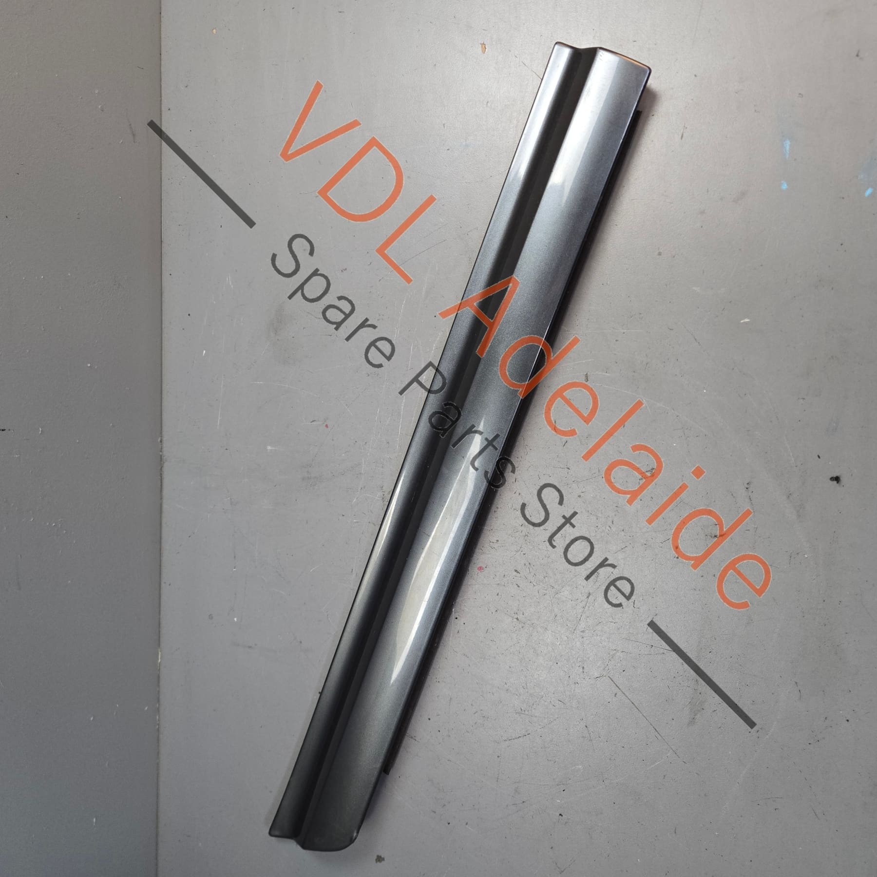 4E0853970C    Audi A8 S8 Rear Right Lower Exterior Door Trim Moulding Plastic 4E0853970C