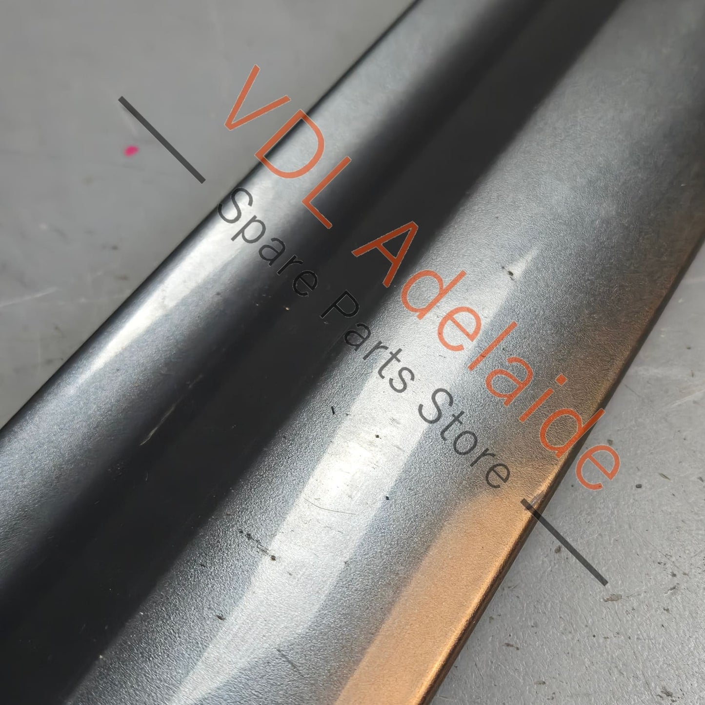 4E0853970C    Audi A8 S8 Rear Right Lower Exterior Door Trim Moulding Plastic 4E0853970C