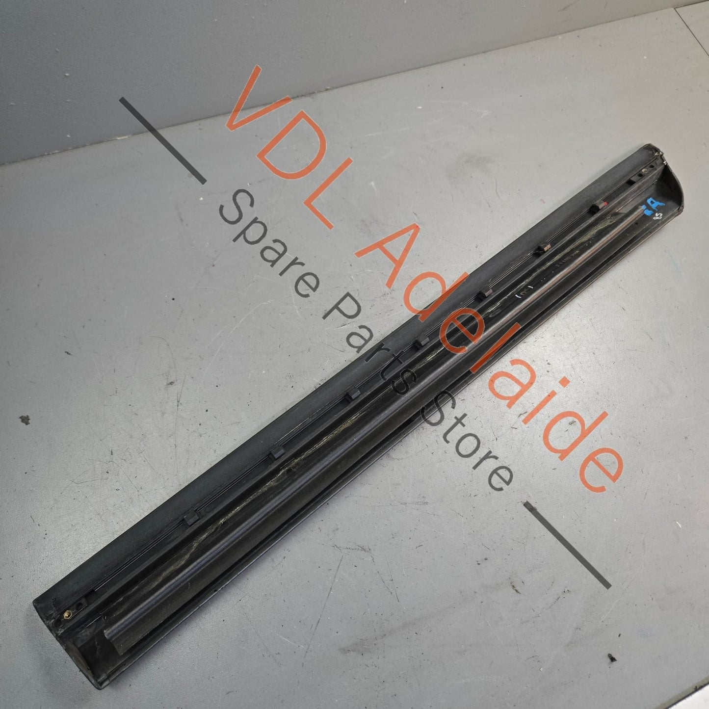 4E0853970C    Audi A8 S8 Rear Right Lower Exterior Door Trim Moulding Plastic 4E0853970C