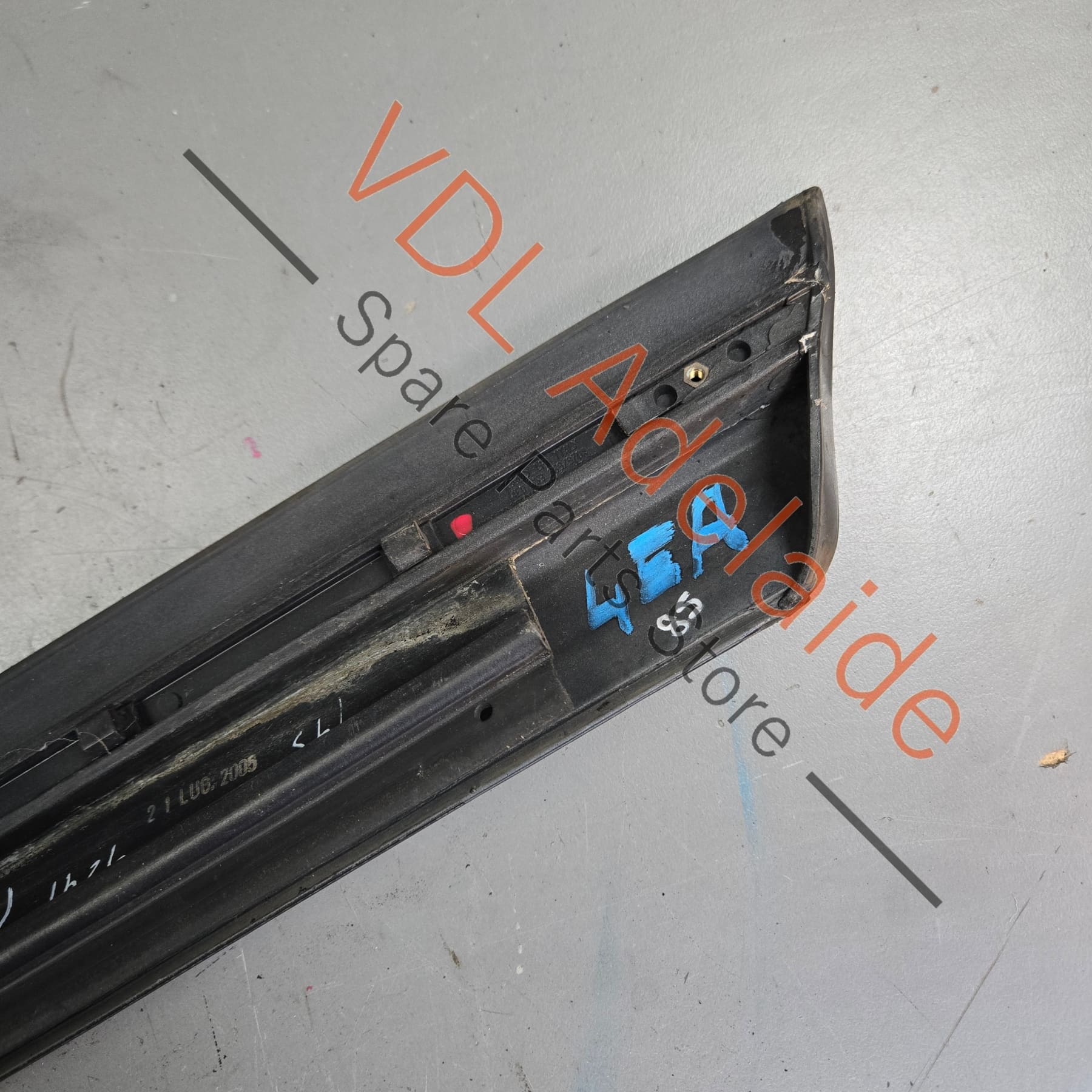 4E0853970C    Audi A8 S8 Rear Right Lower Exterior Door Trim Moulding Plastic 4E0853970C