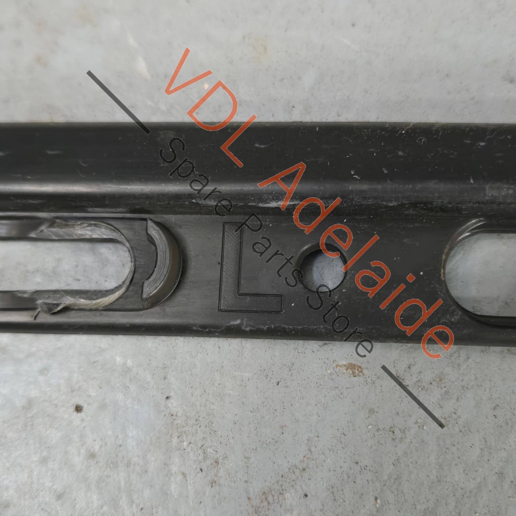 5G0853855    VW Golf R MK7 Side Skirt Rocker Panel Trim Left 5G0853855