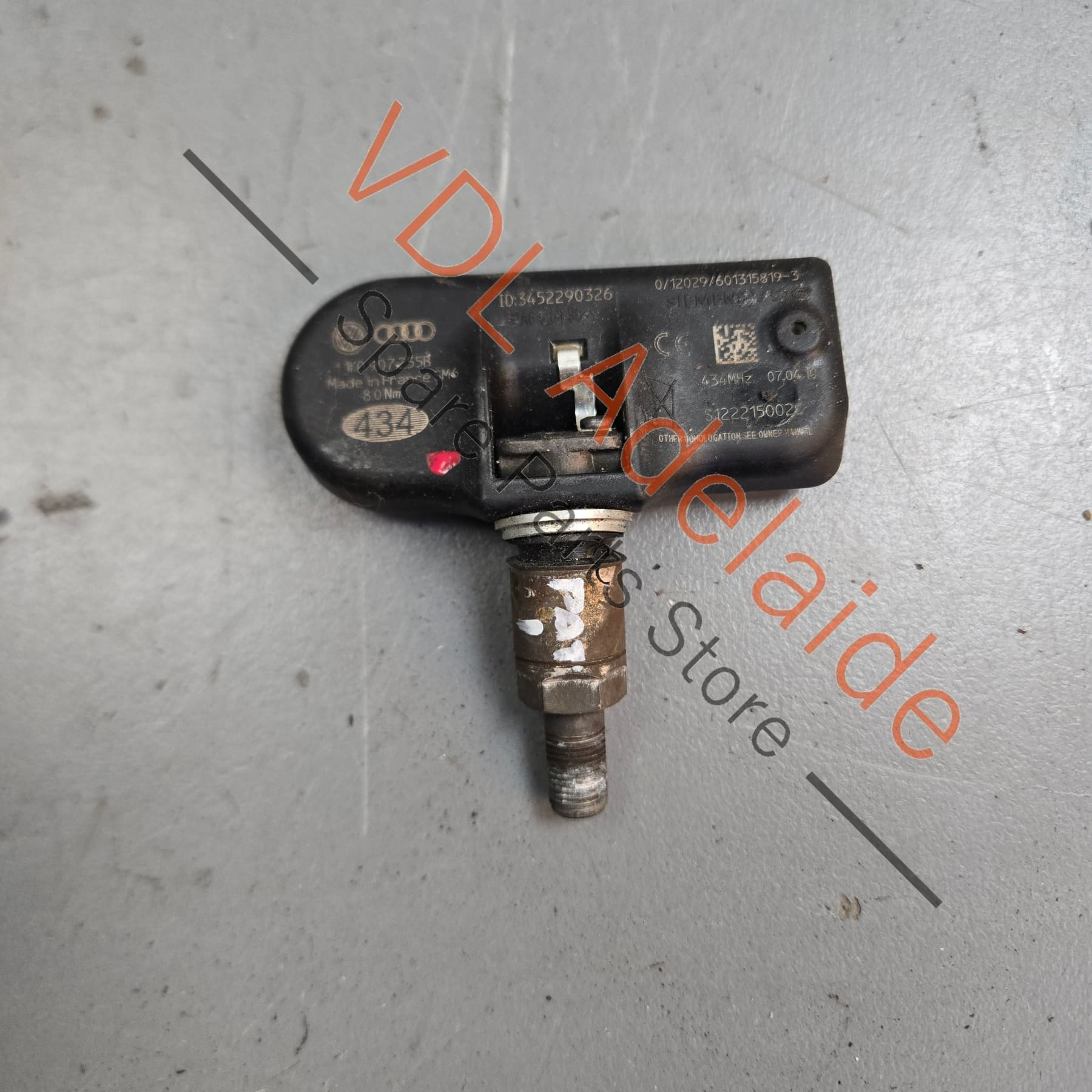     VW Audi Porsche Tyre Pressure Monitoring Sensor 1K0907255B