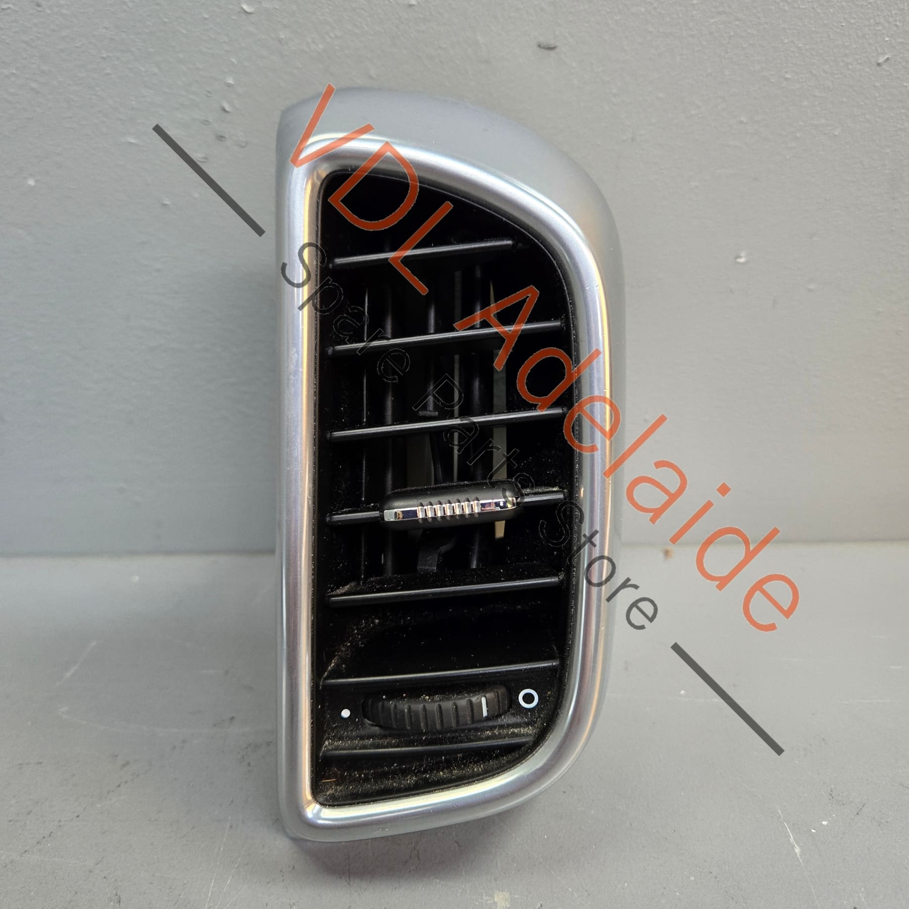     Porsche Cayenne Rear Right Side Dashboard Air Vent 7P5819204