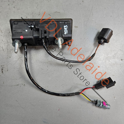 7P5827566A    Porsche Cayenne 958 92A Reverse Camera Rear Lid 95864529002 7P5827566A