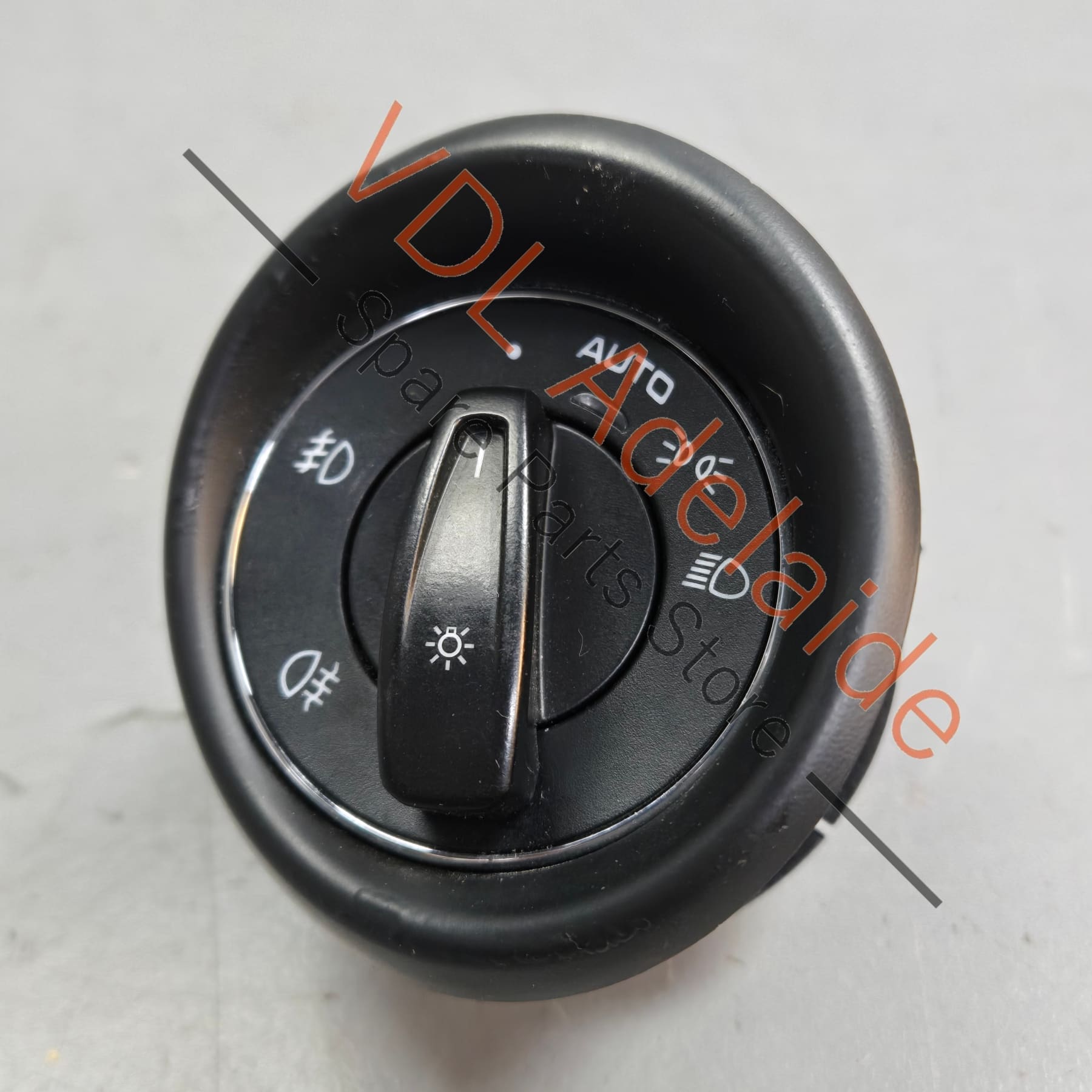 7P5941531B    Porsche Cayenne 958 Headlight Switch 7P5941531B 95861353305