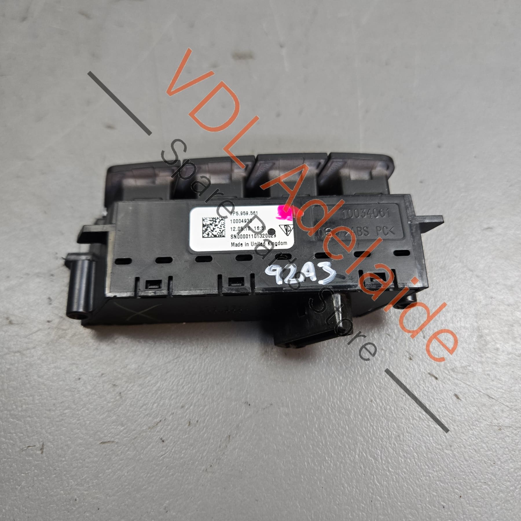 958 613 103 00    Porsche Cayenne 958 Left Memory Seat Switch 95861310300 7P5959561