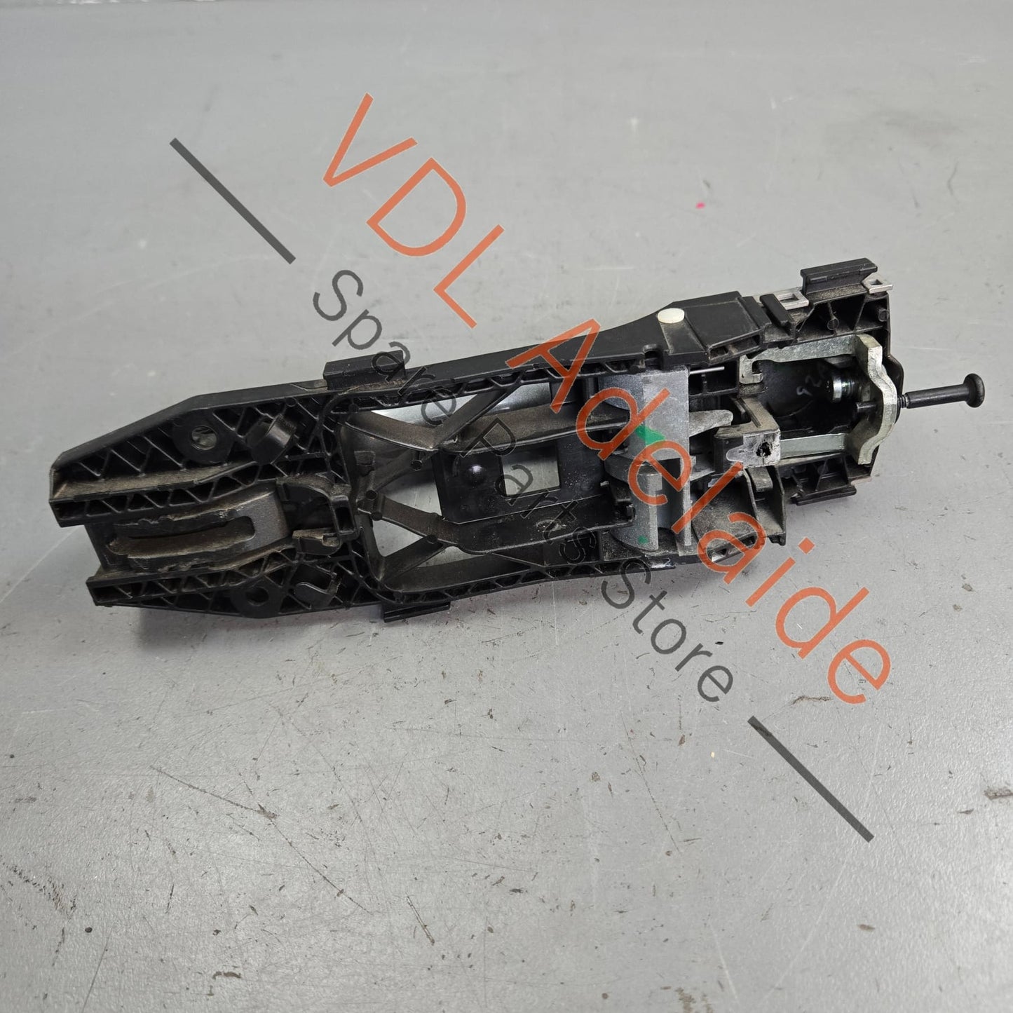 958 531 885 00    Porsche Cayenne 958 Right Front Drivers Exterior Door Handle 95853120600