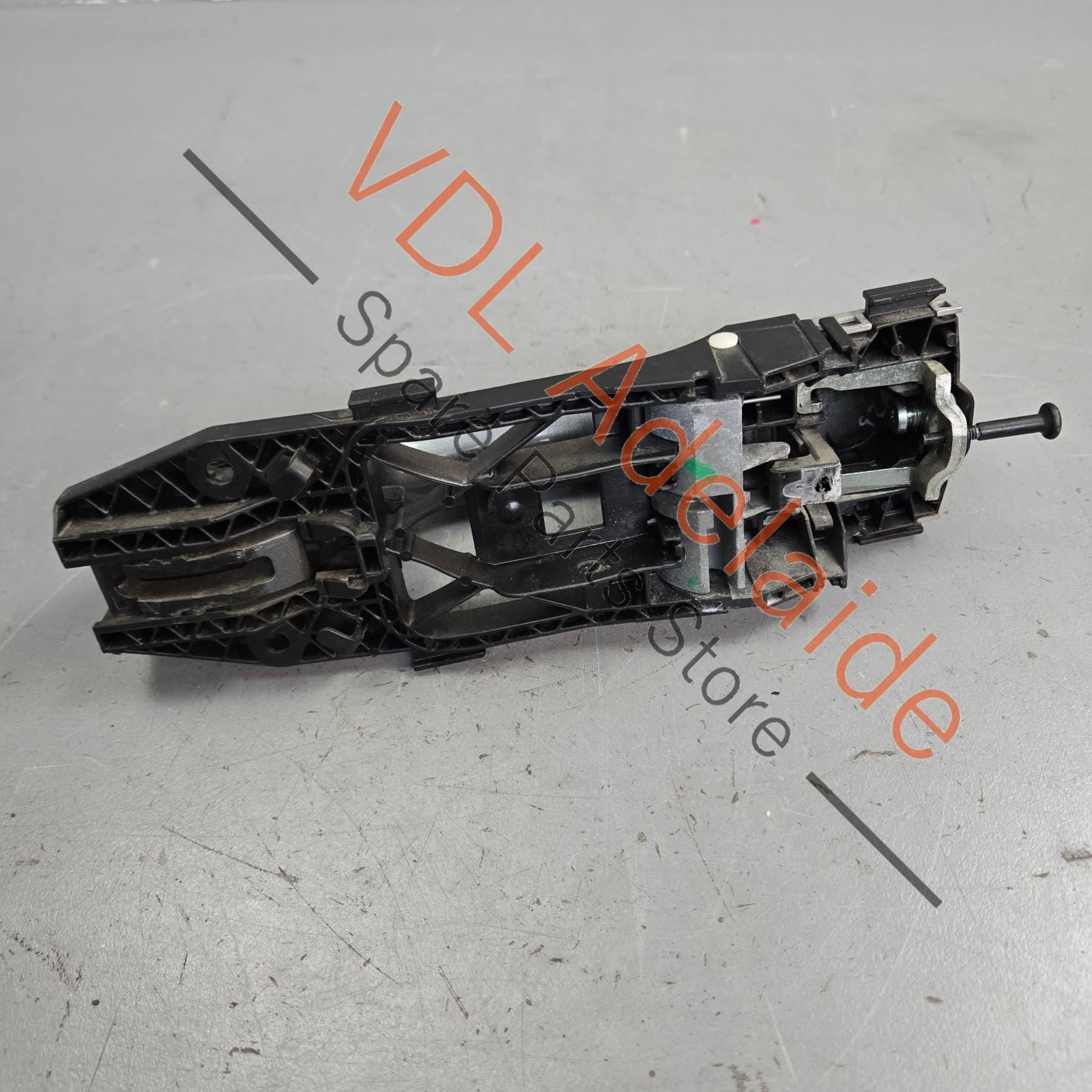 958 531 885 00    Porsche Cayenne 958 Right Front Drivers Exterior Door Handle 95853120600