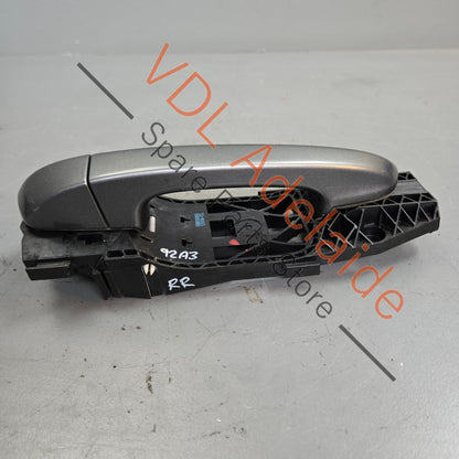 958 531 885 00    Porsche Cayenne 958 Right Passenger Drivers Exterior Door Handle 95853120600 95853288500