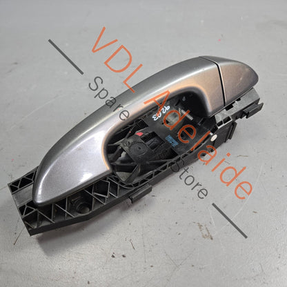 958 531 885 00    Porsche Cayenne 958 Right Passenger Drivers Exterior Door Handle 95853120600 95853288500