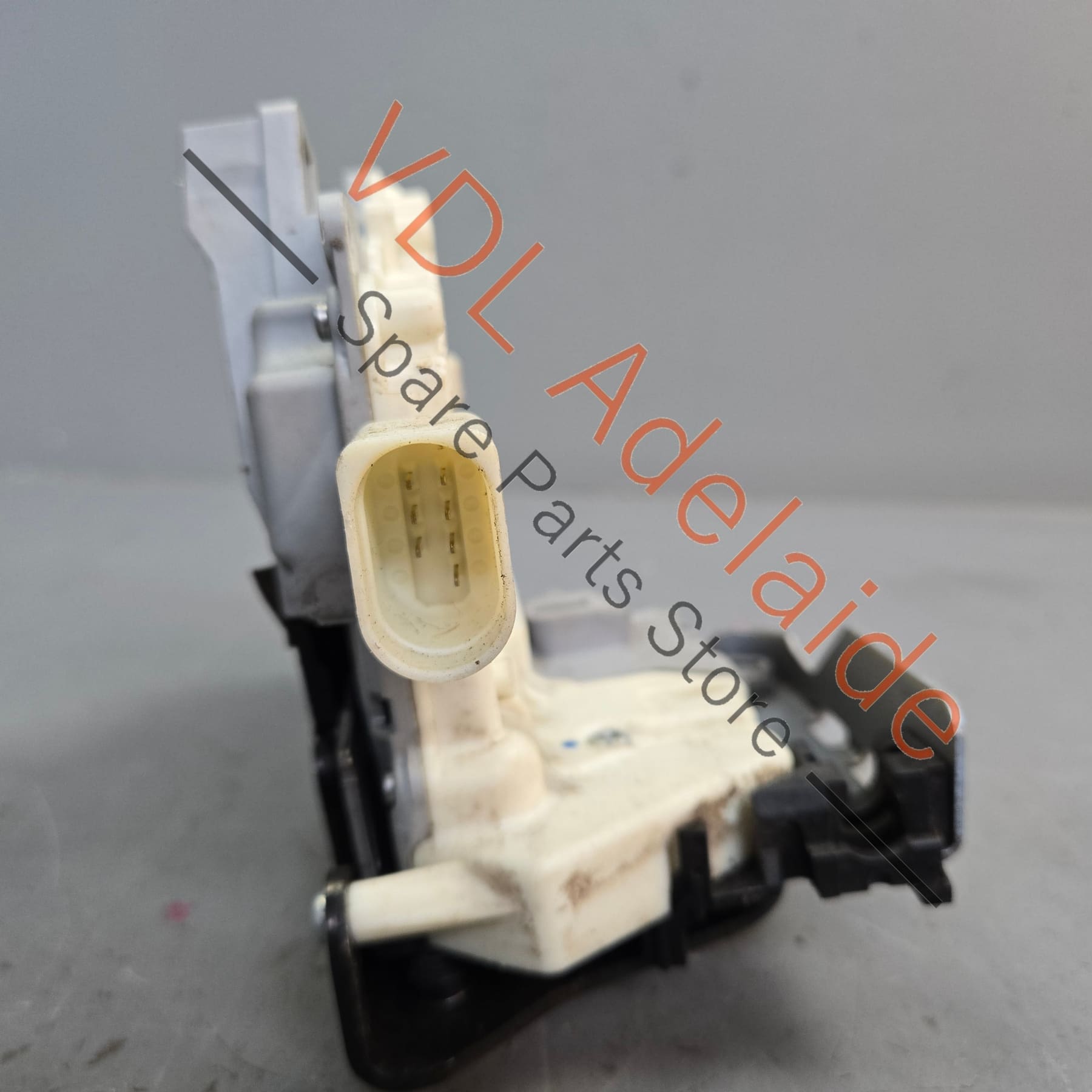 9A783741501     Genuine Porsche Cayenne 958 Left Front Door Lock Mechanism 8J2837015A 9A783741501 Also for Audi VW
