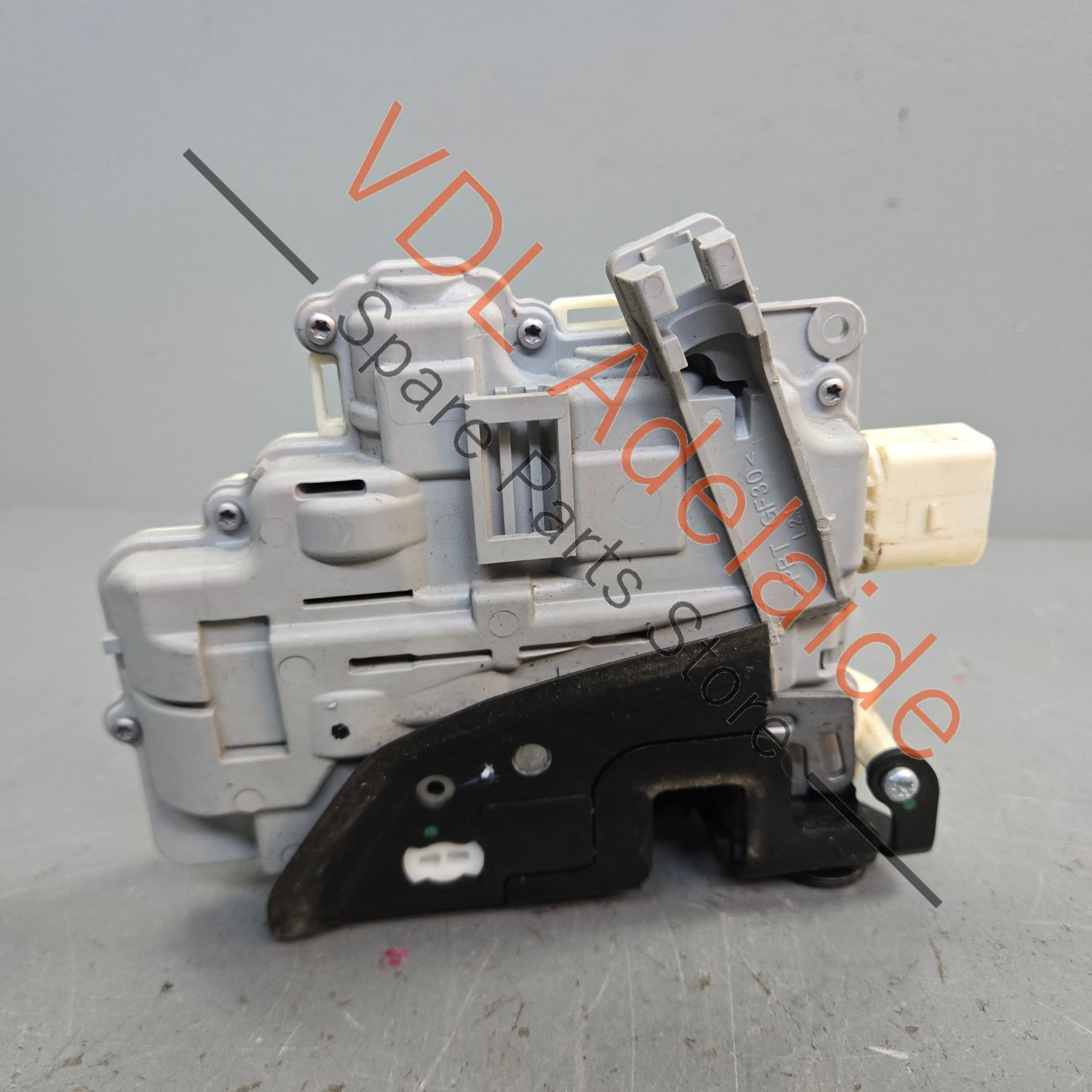 9A783741501     Genuine Porsche Cayenne 958 Left Front Door Lock Mechanism 8J2837015A 9A783741501 Also for Audi VW
