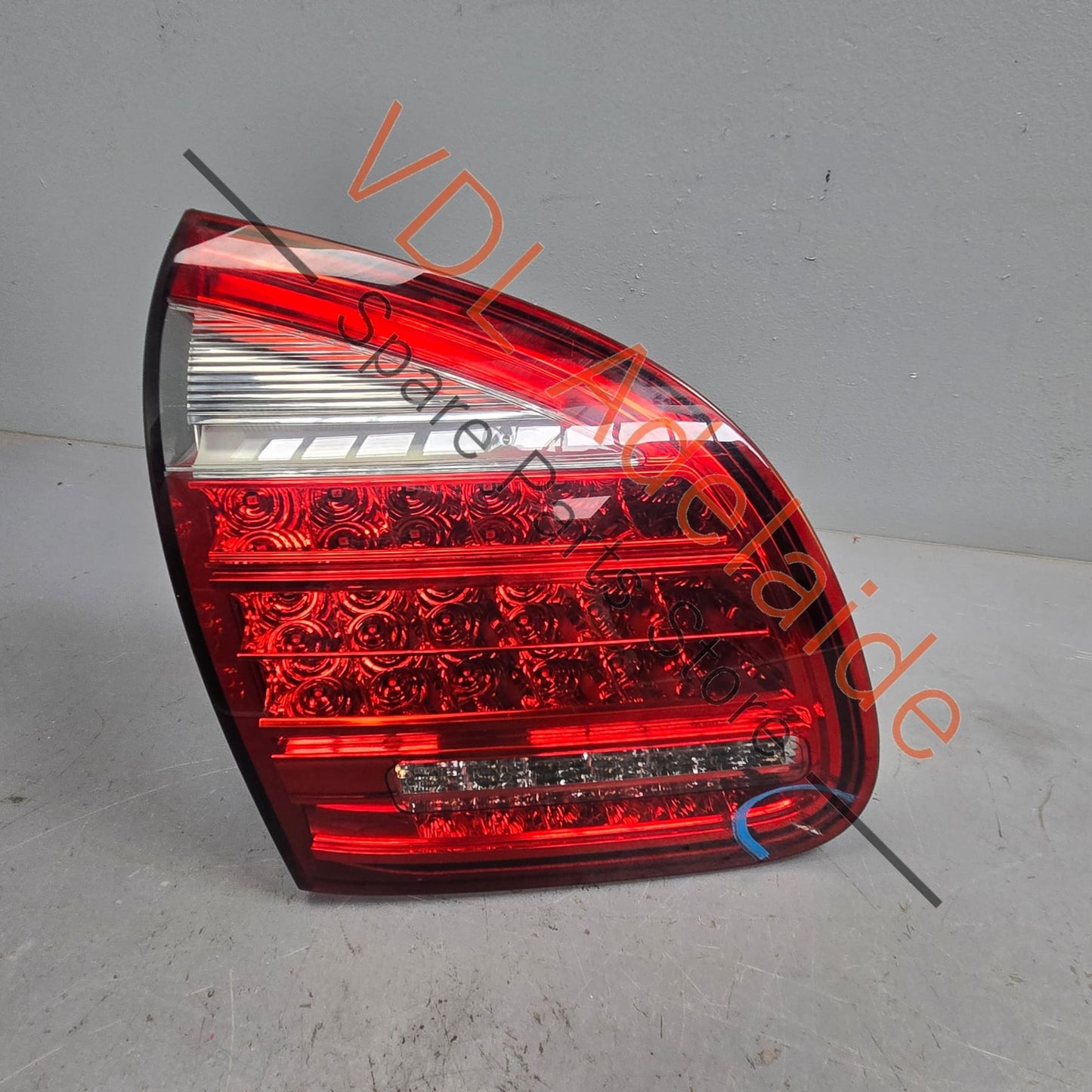 958945093 95863109301   Porsche Cayenne 958 Left Rear Inner Tail Light 95863109301 7P5945093K 958945093 **Discounted stock, minor chip**