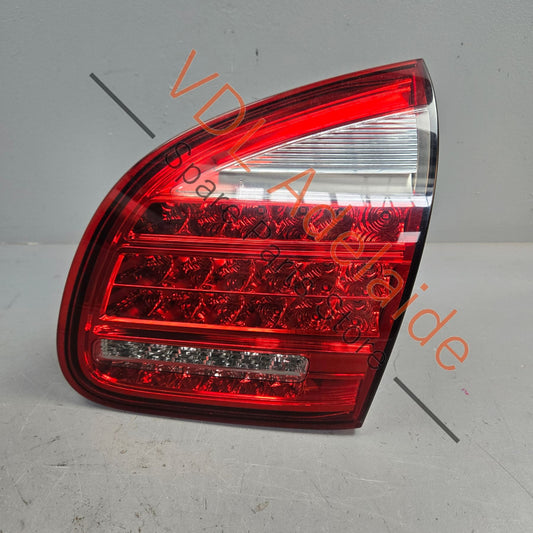 958945094 95863109401   Porsche Cayenne 958 Right Rear Inner Tail Light 95863109401 7P5945094K 958945094