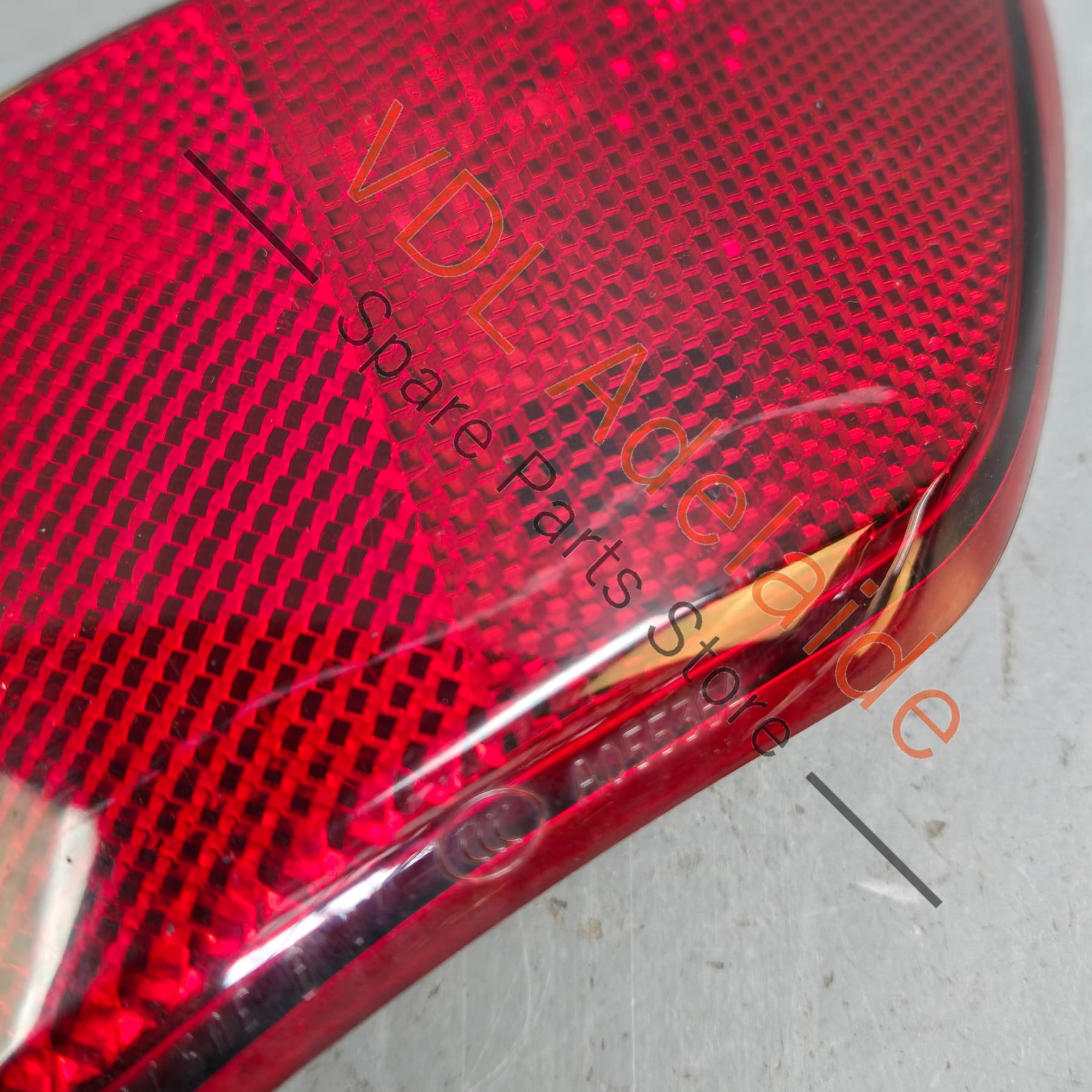 7P5 945 105    Porsche Cayenne 958 Left Rear Bumper Reflector 958945105 7P5945105