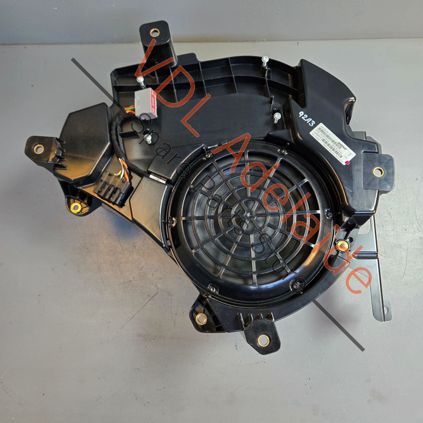     Porsche Cayenne 958 Bose Sub Woofer 7P5035481D