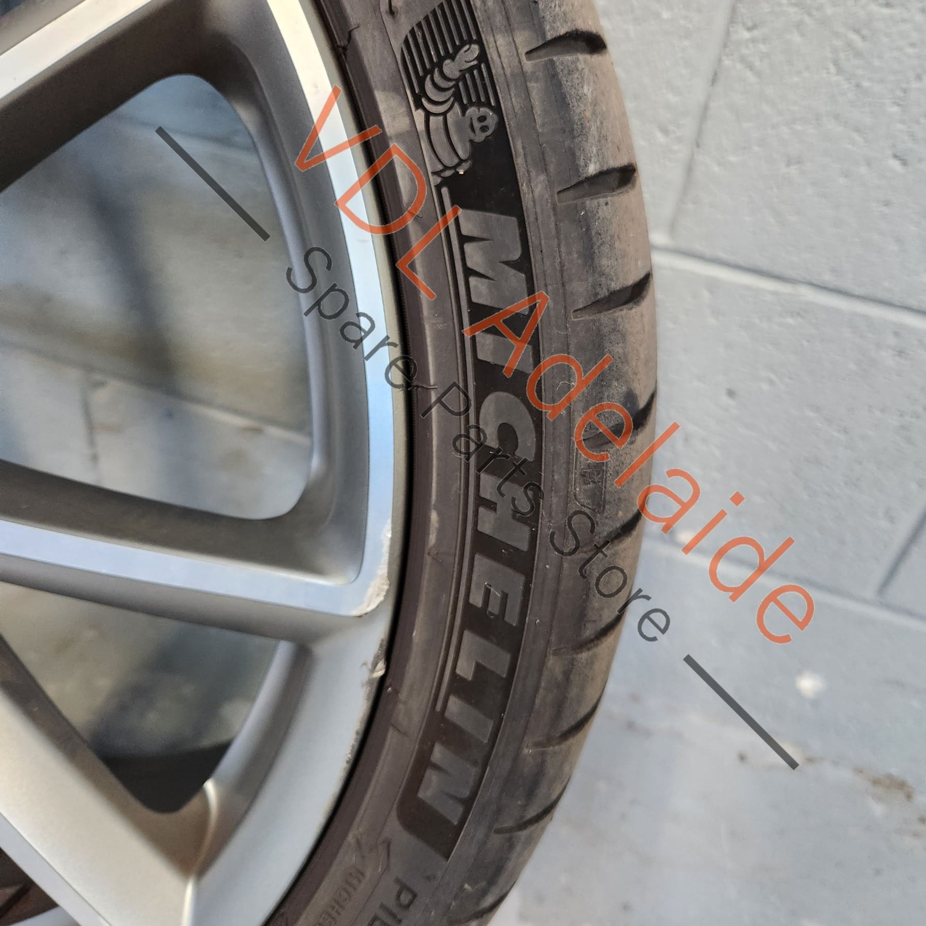 8V0601025AT 8V0601025FE   Audi A3 S3 8V 19in 19x8 Alloy Wheel Genuine OEM 8V0601025AT #03