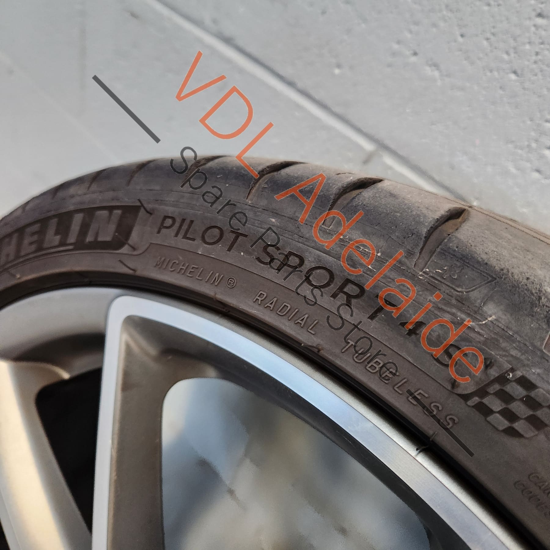 8V0601025AT 8V0601025FE   Audi A3 S3 8V 19in 19x8 Alloy Wheel Genuine OEM 8V0601025AT #04