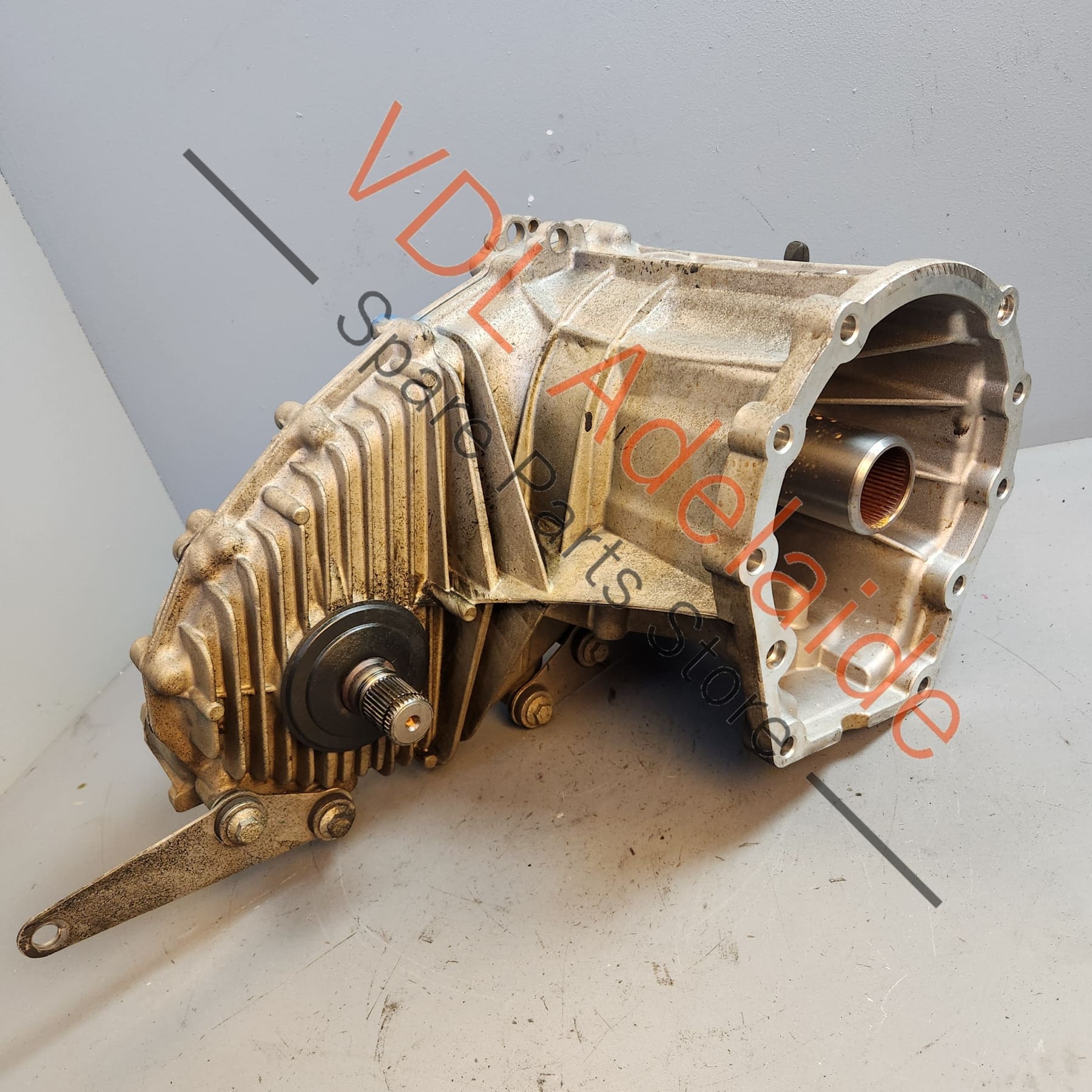 958 341 020 12 0BU341011K   Porsche Cayenne 958 Transfer Case Box 95834102012 0BU341011K